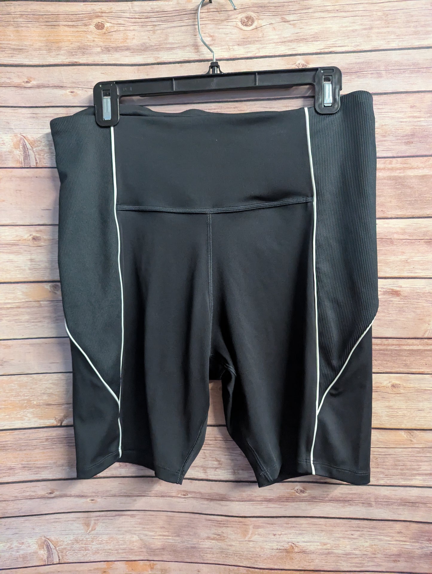 NWT, Reebok Black High-Waisted Shorts Size 1xl