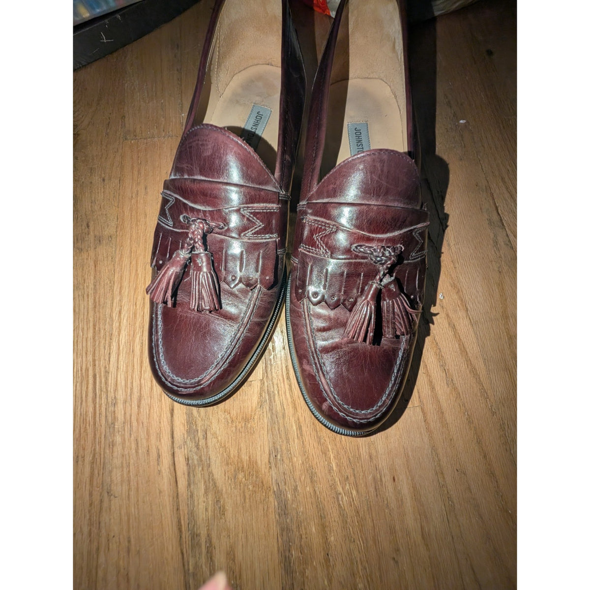 vintage 1977 johnston & murphy men’s 8.5m burgundy leather tassel kiltie loafers