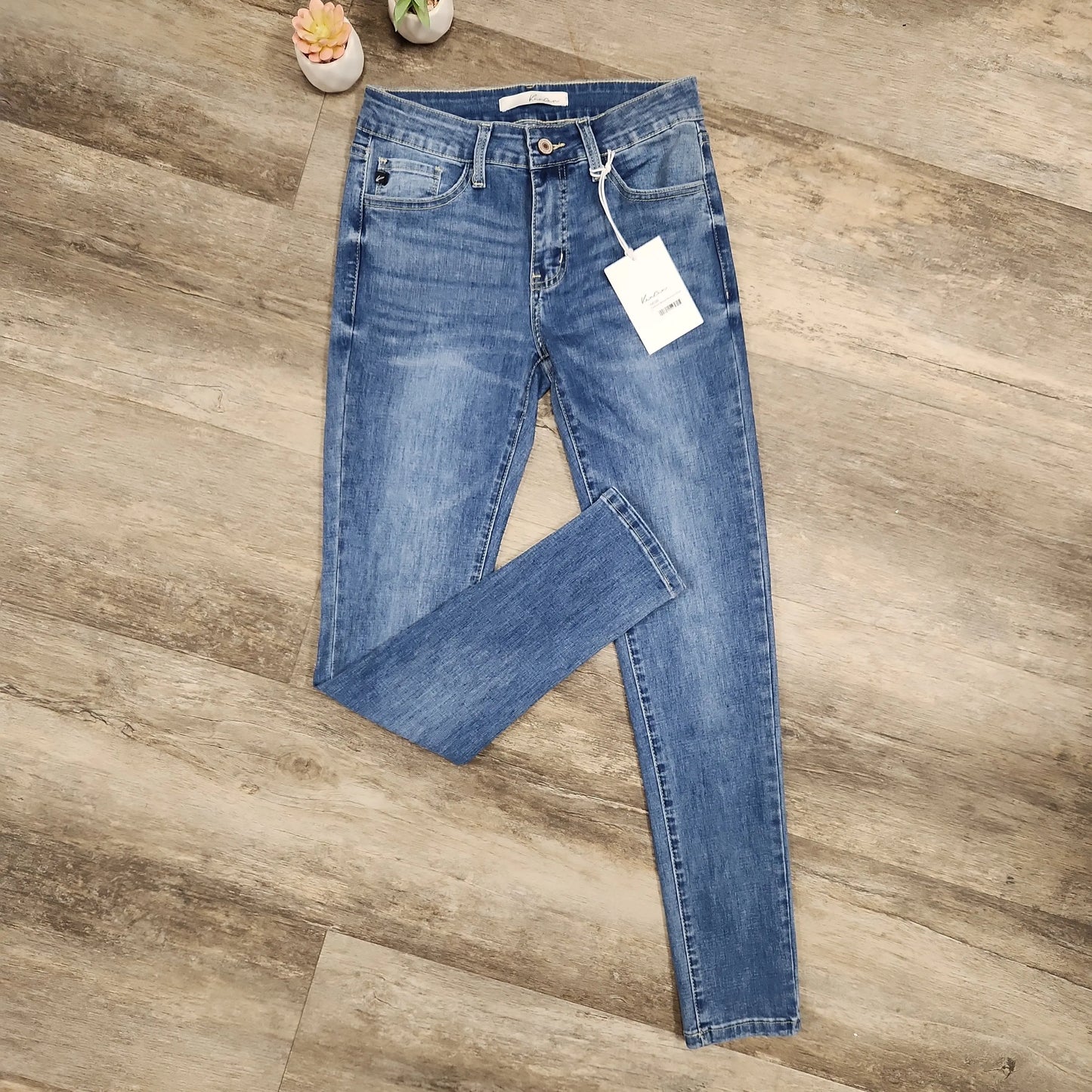 KanCan Skinny Medium Wash, size 5. - Scarlett's Riverside Boutique