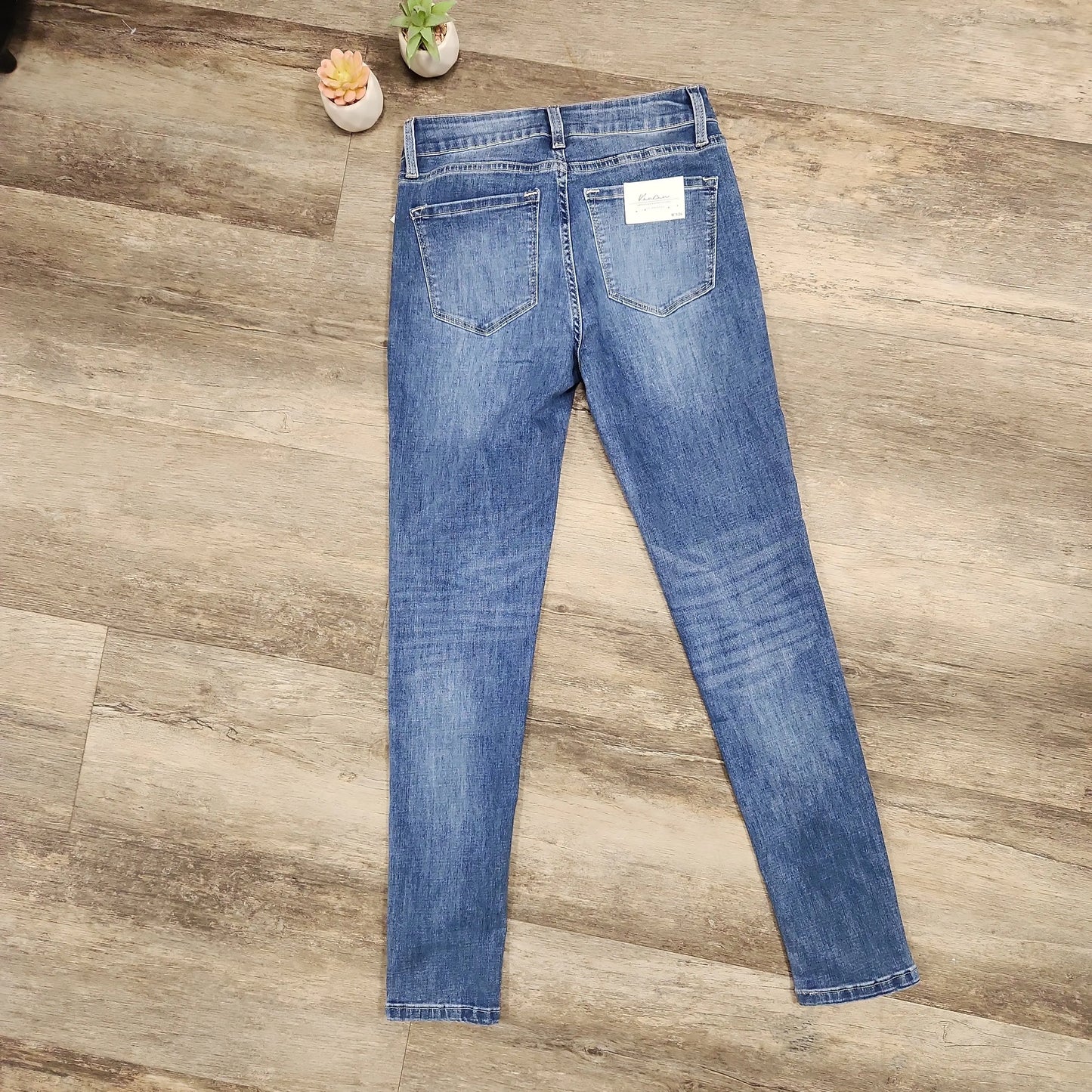 KanCan Skinny Medium Wash, size 5. - Scarlett's Riverside Boutique