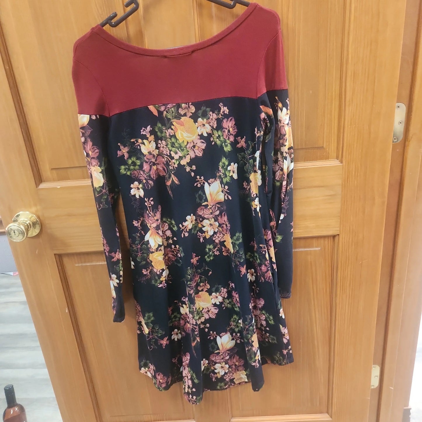 Maroon/Black Floral RS 51 - Scarlett's Riverside Boutique