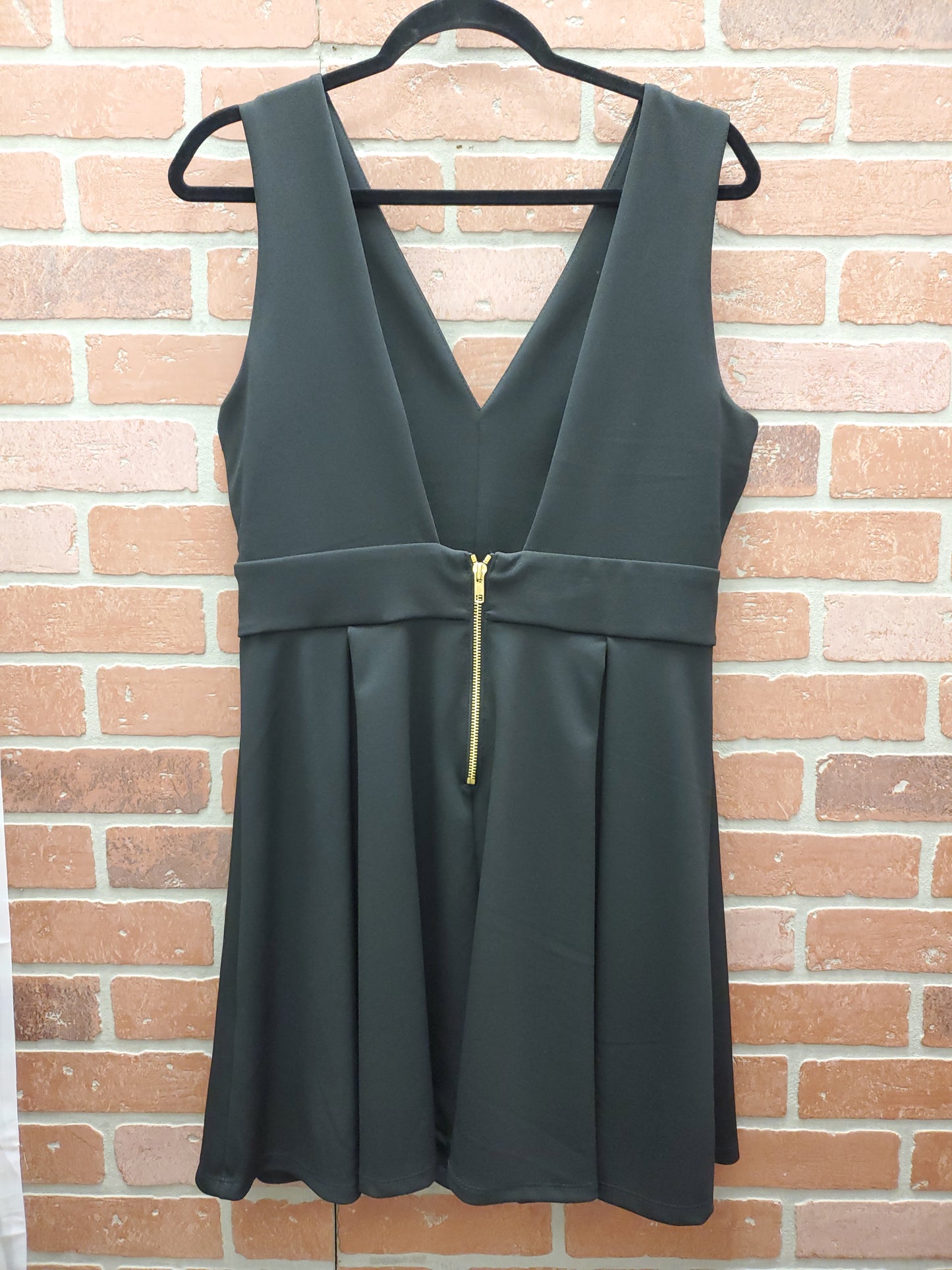Black Flowy Dress, size 10. - Scarlett's Riverside Boutique