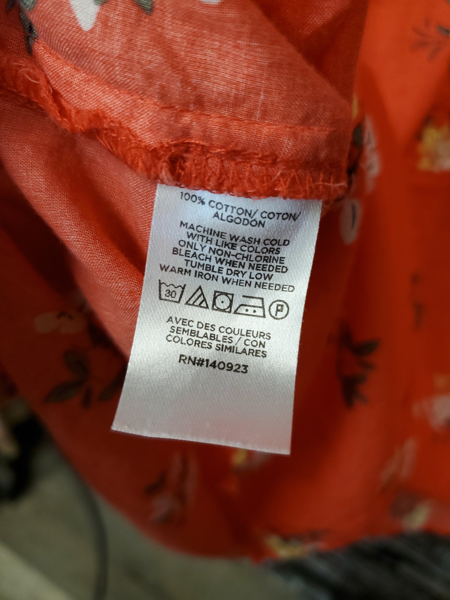 Loft. Red floral button down blouse. Size L. RS 29. - Scarlett's Riverside Boutique