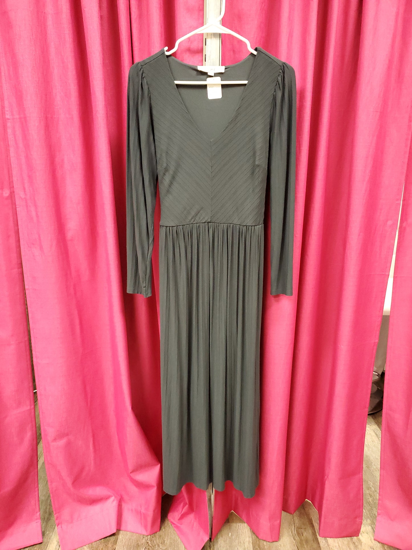 Loft. Charcoal Grey. Size 8. RS 29. - Scarlett's Riverside Boutique