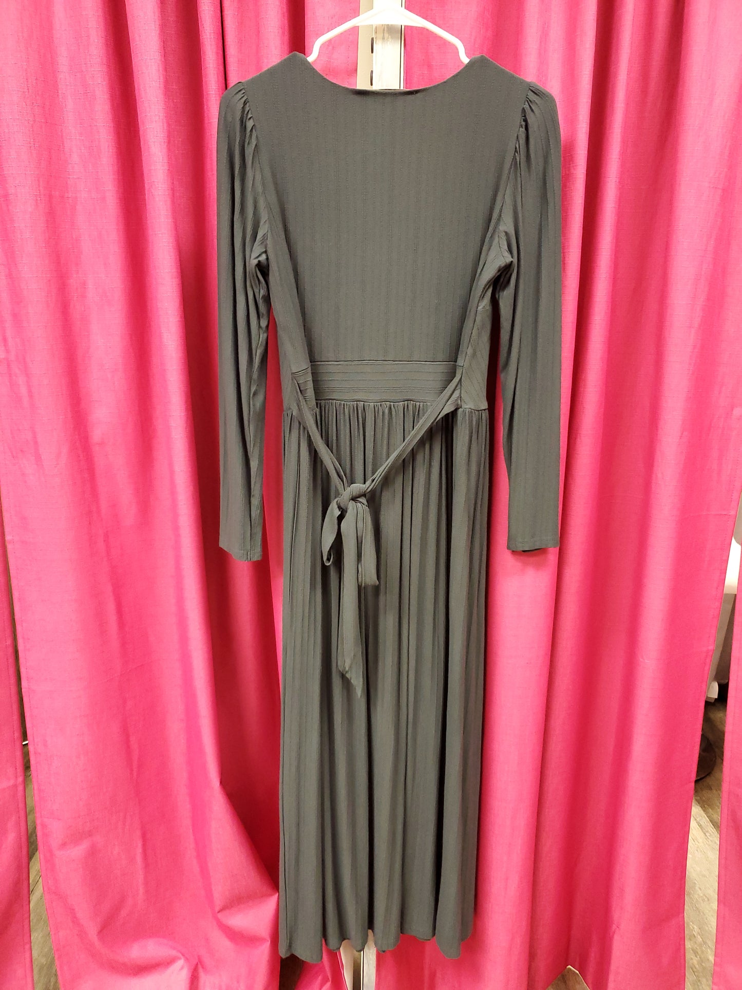 Loft. Charcoal Grey. Size 8. RS 29. - Scarlett's Riverside Boutique