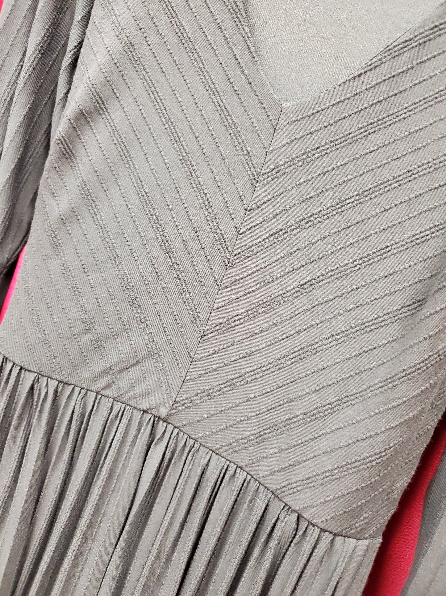 Loft. Charcoal Grey. Size 8. RS 29. - Scarlett's Riverside Boutique
