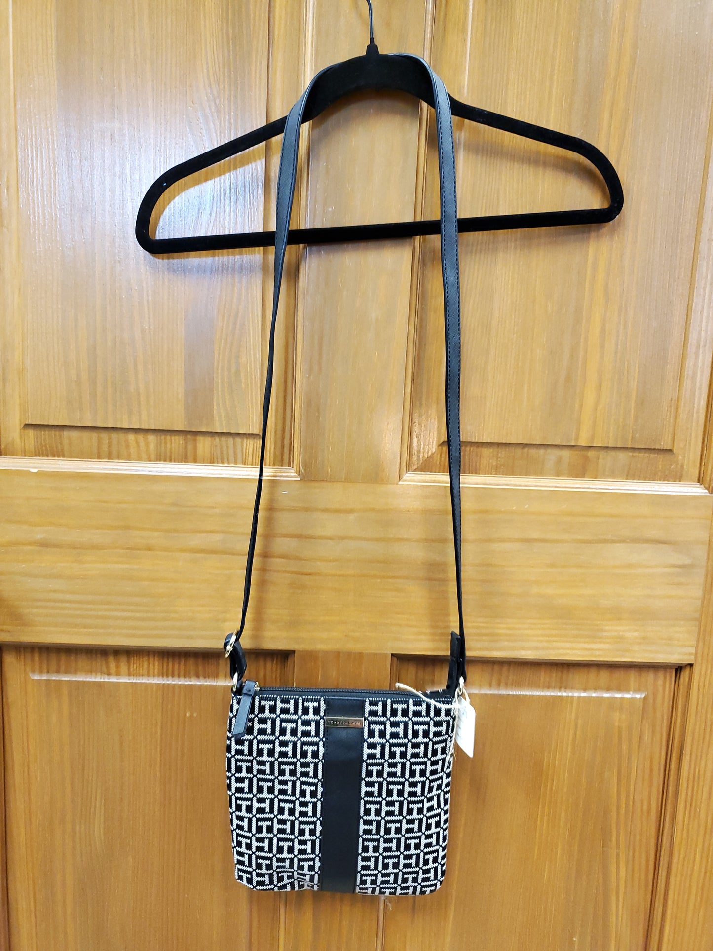 Tommy Hilfiger Purse. RS 29 - Scarlett's Riverside Boutique