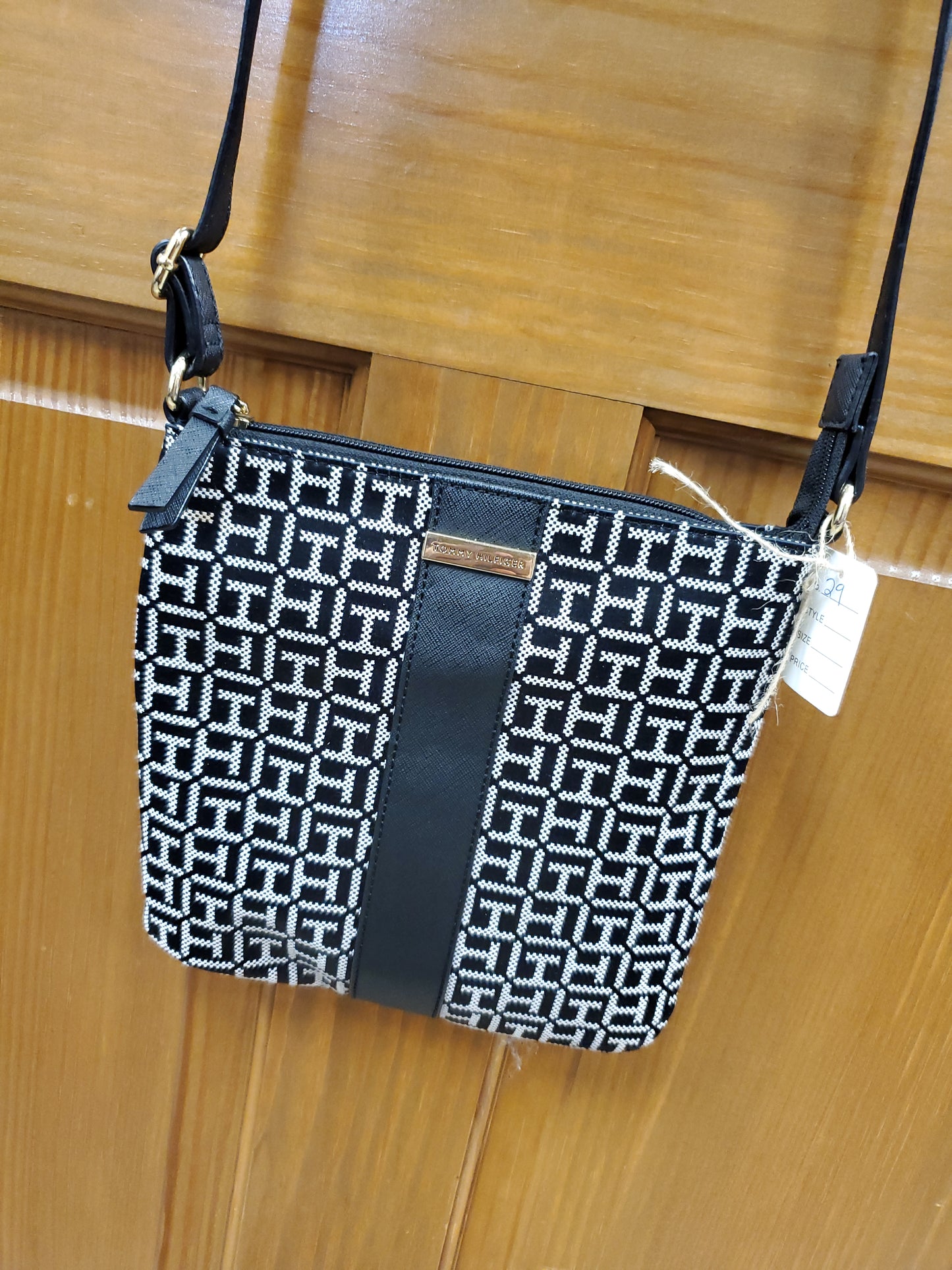 Tommy Hilfiger Purse. RS 29 - Scarlett's Riverside Boutique