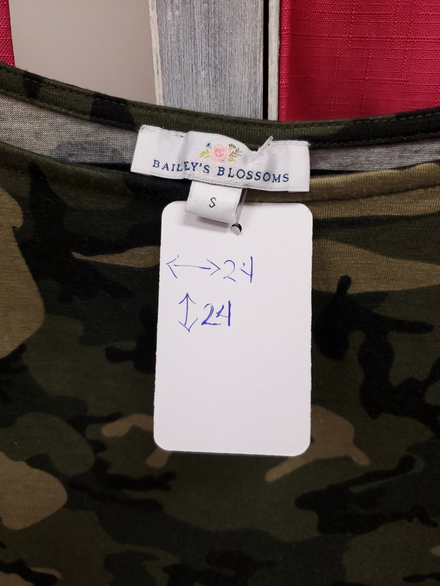 Baileys Blossoms Camouflage Long Sleeve Shirt. Size S. RS 9. - Scarlett's Riverside Boutique