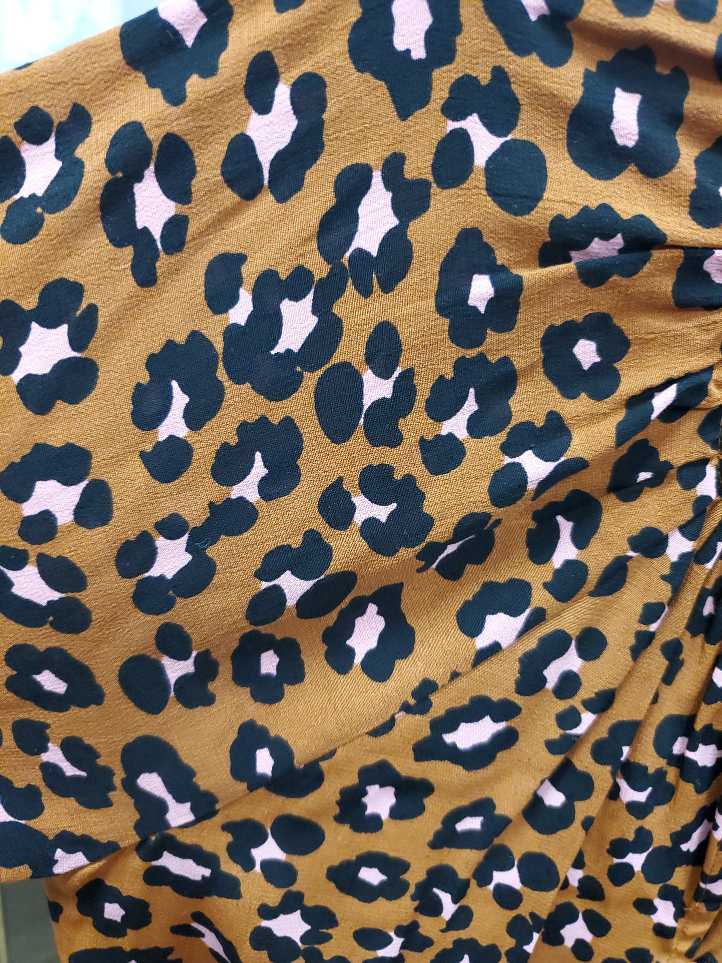 Sanctuary Animal Print Blouse. Size S. RS 81 - Scarlett's Riverside Boutique