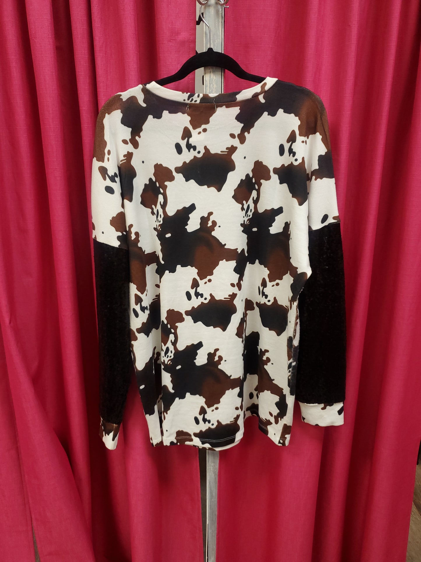 Sunshine & Rodeos. Brown Cow Print Sweater. Size L. RS 85 - Scarlett's Riverside Boutique