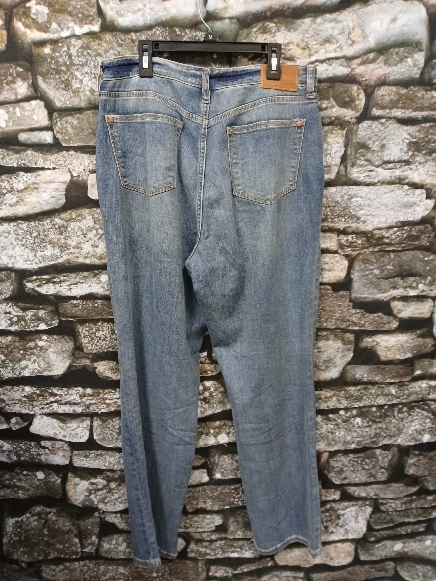 Judy Blue Straight Fit. Size 9. RS 31 - Scarlett's Riverside Boutique