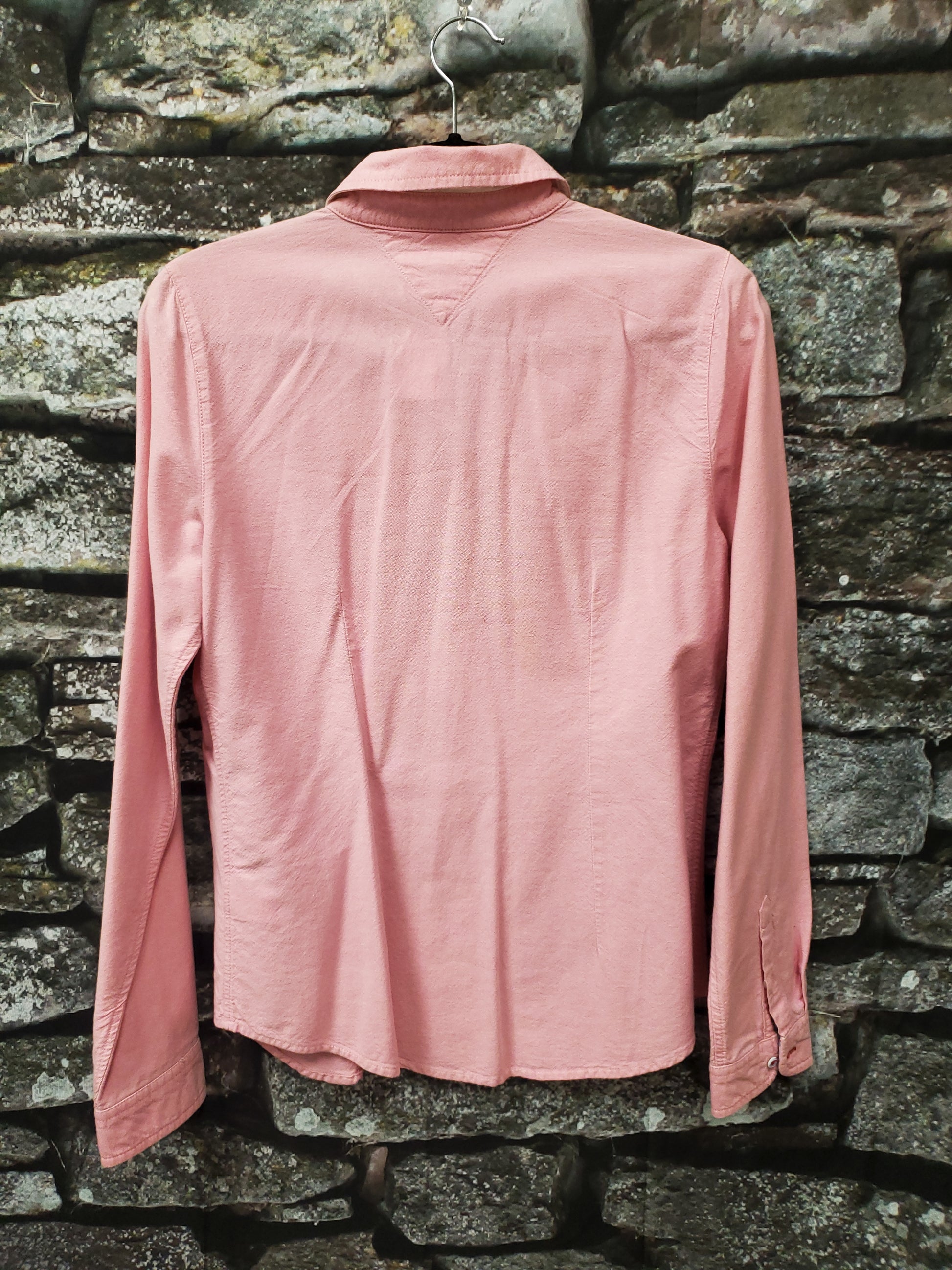 Tommy Hilfiger Pink Button Up Blouse. Size M. RS 84 - Scarlett's Riverside Boutique