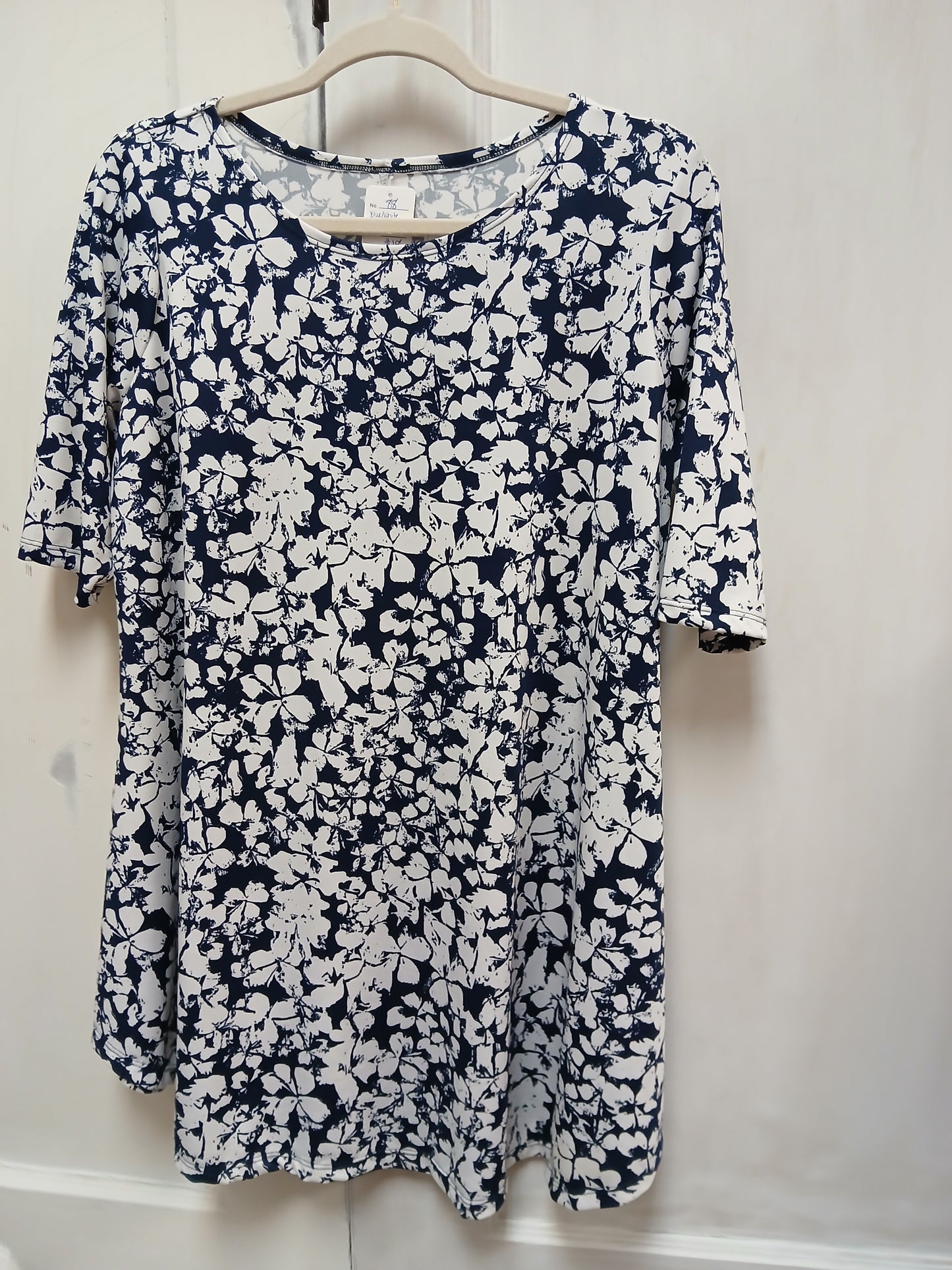 Flirty Pink Blouse Blue And White Size XL RS 88 - Scarlett's Riverside Boutique