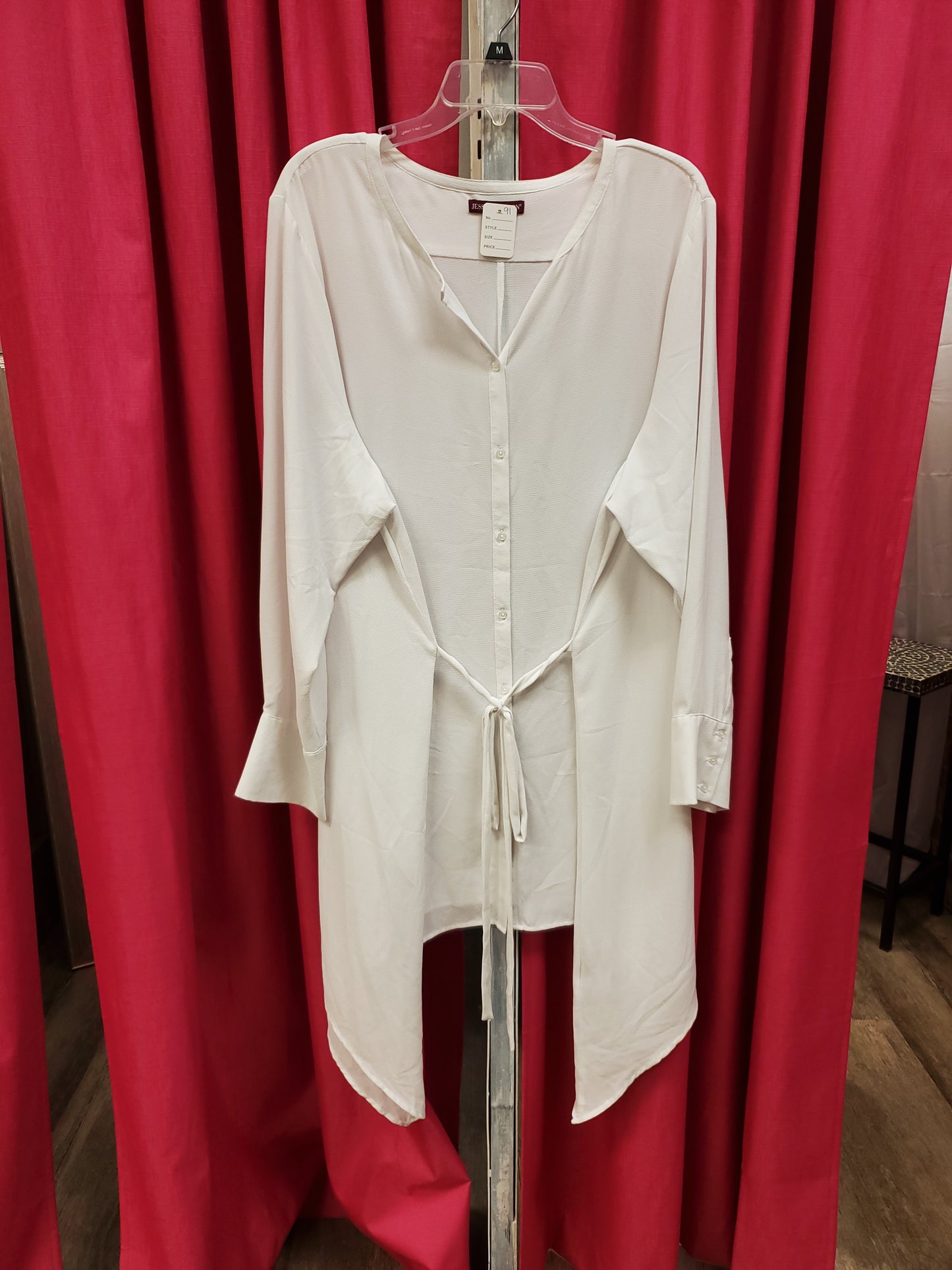 Jessica London White Blouse. Size 24. RS 91 - Scarlett's Riverside Boutique