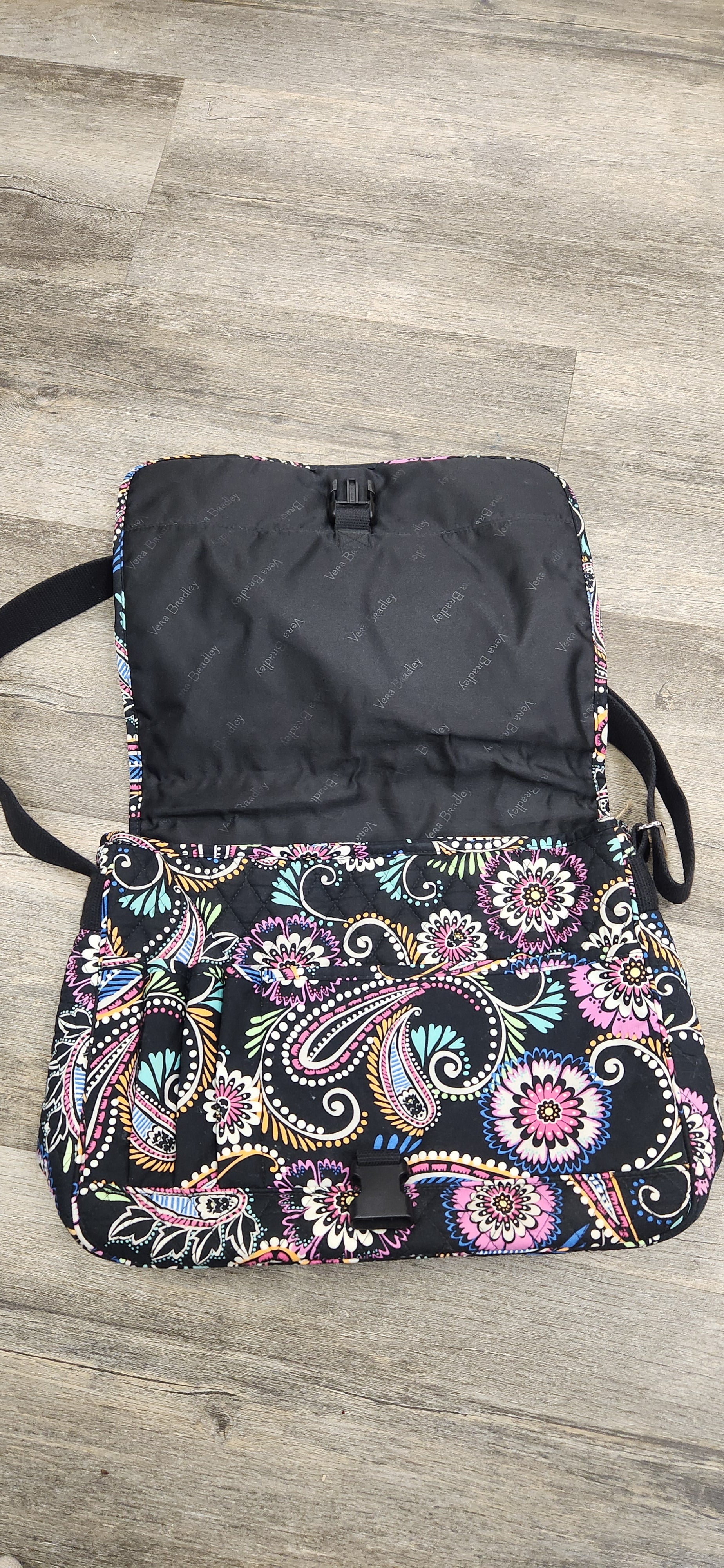 Vera Bradley Messenger Bag RS 37 - Scarlett's Riverside Boutique