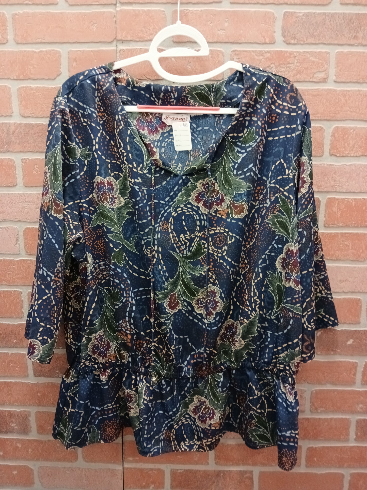 Joanna Plus Navy Floral Blouse. Size 2X. RS 68 - Scarlett's Riverside Boutique