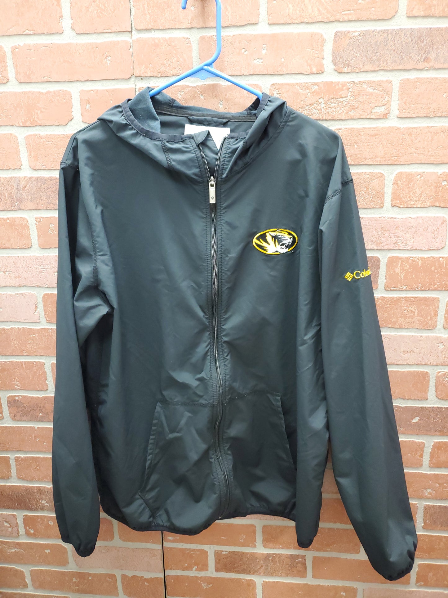 Columbia Sportswear Mizzou Jacket. Size L. RS 78 - Scarlett's Riverside Boutique