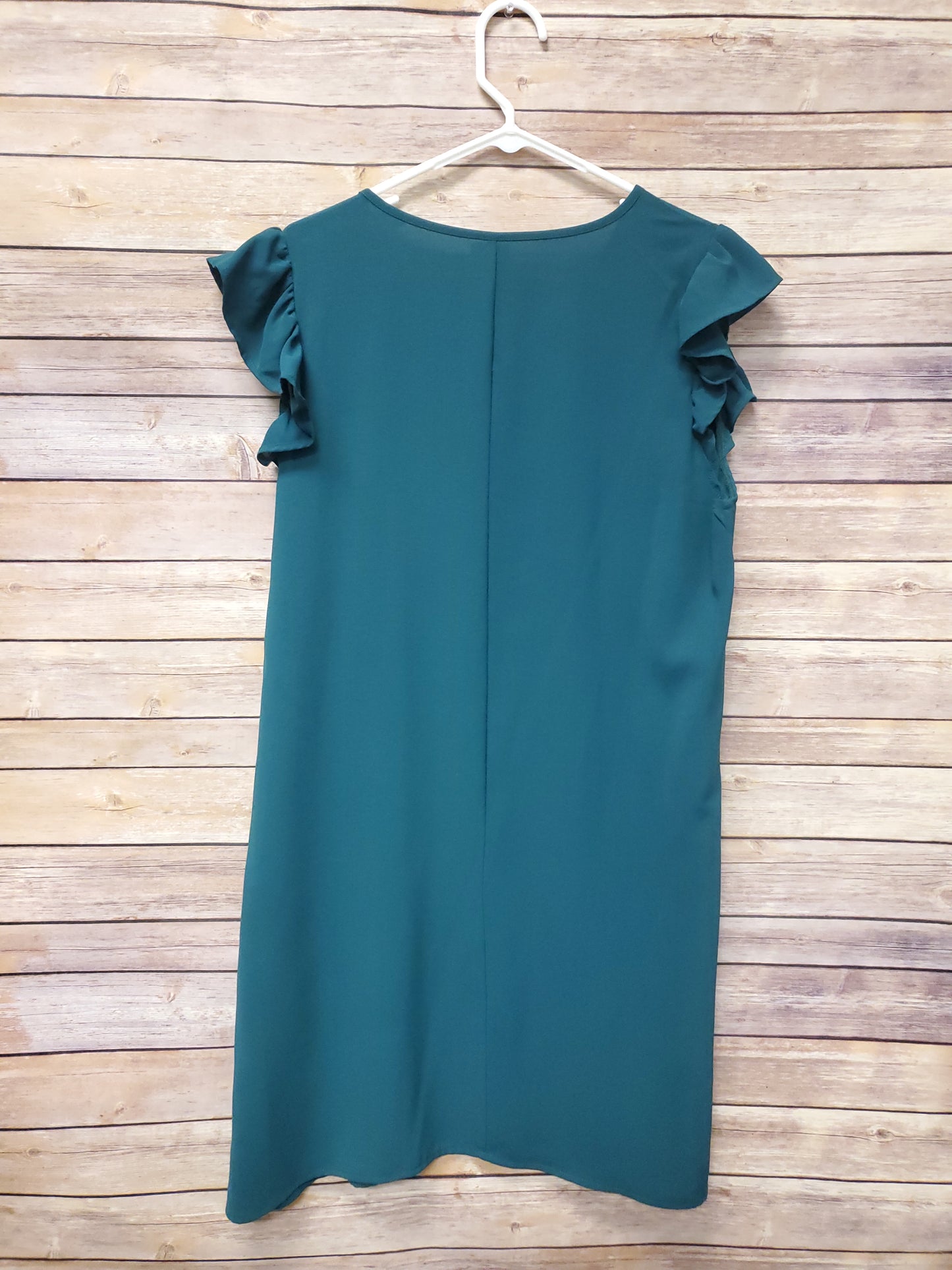 Green Dress With Ruffle Sleeves. Size XL. RS 2. - Scarlett's Riverside Boutique