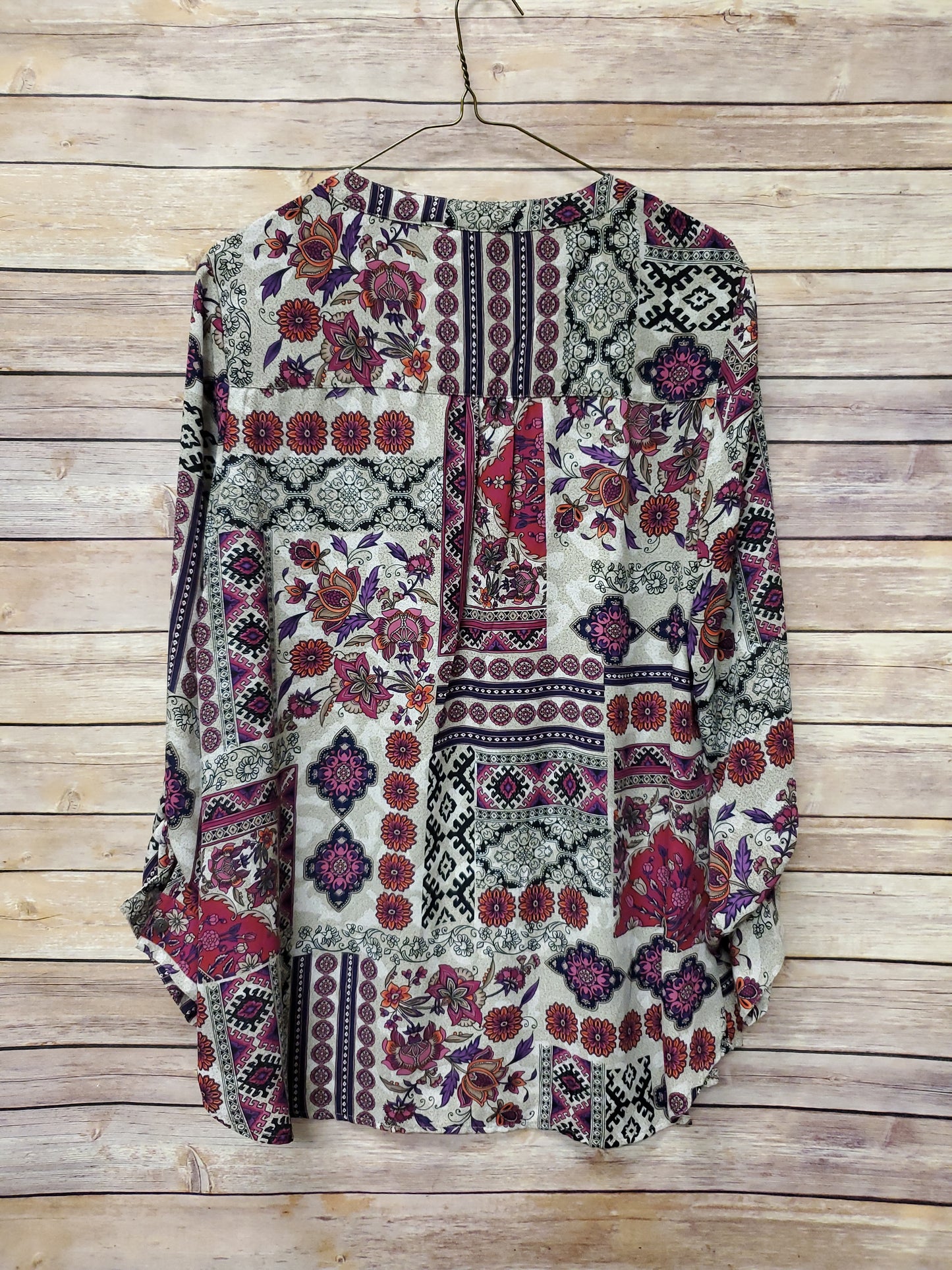 Westport Purple & Pink Floral Blouse. Size L. RS 21.