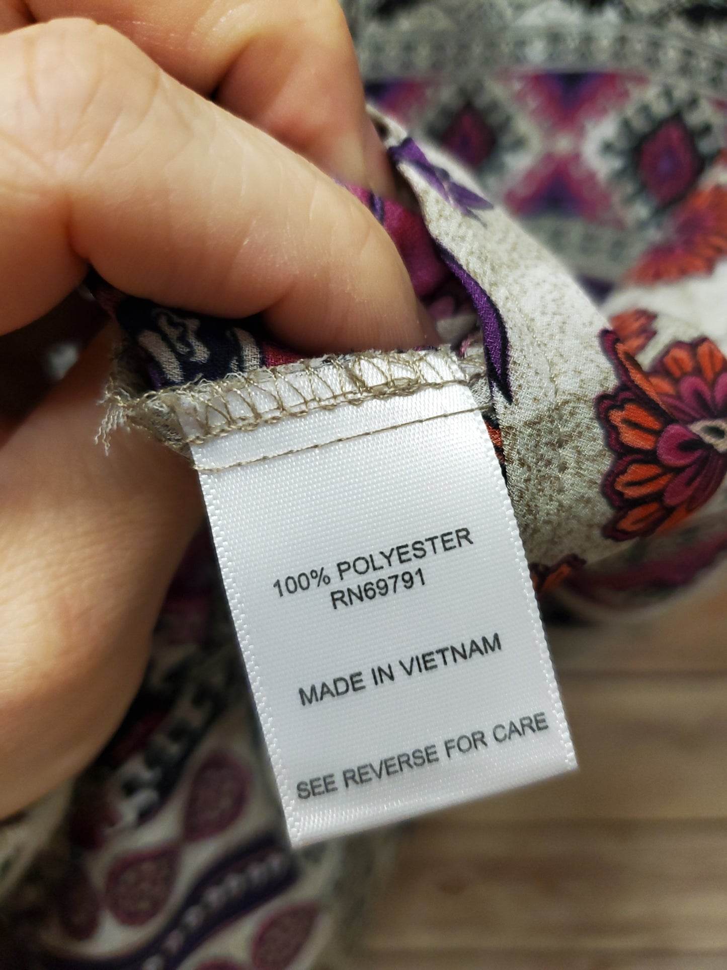 Westport Purple & Pink Floral Blouse. Size L. RS 21.