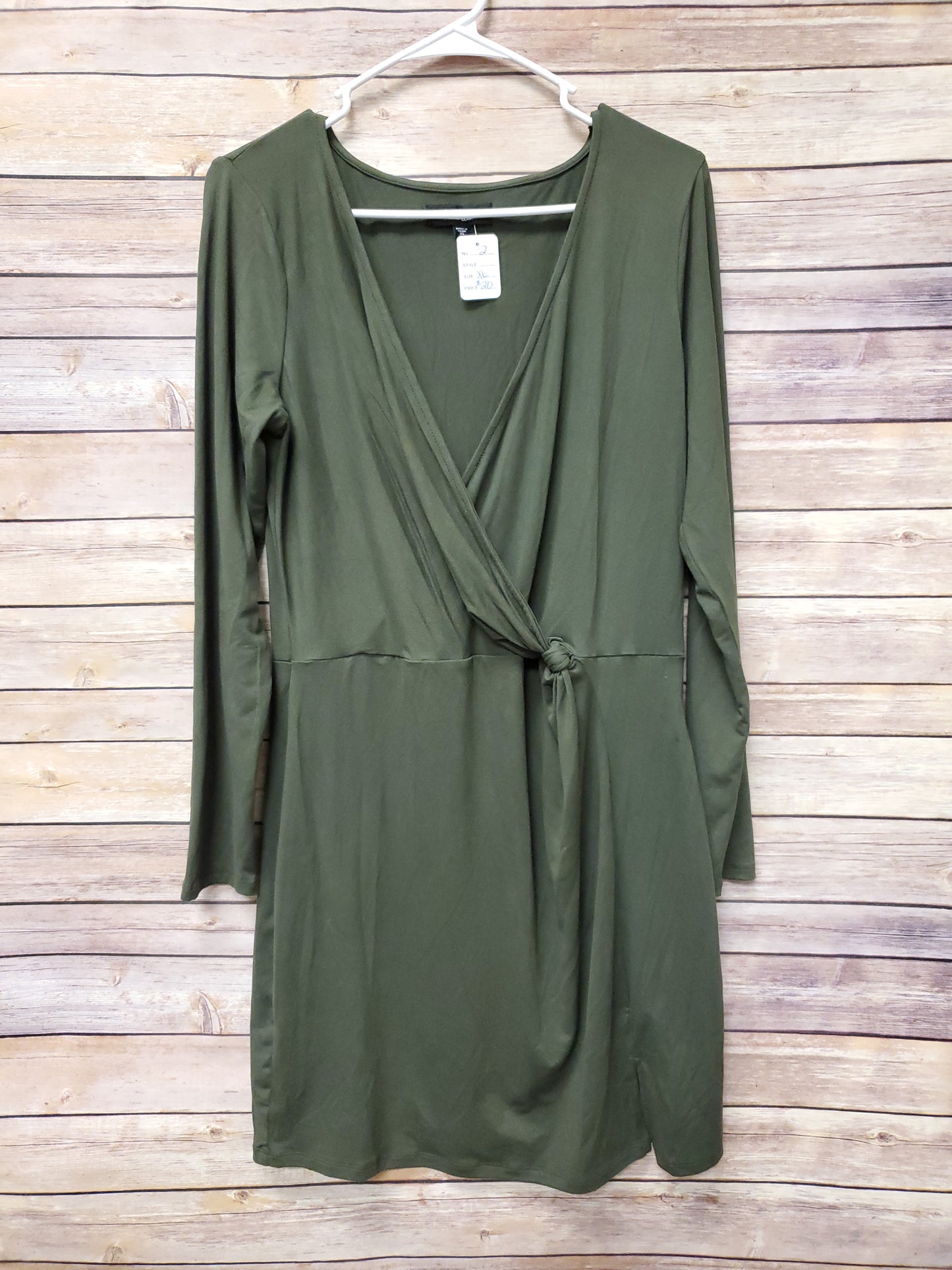 Trixxi Olive Green Dress. Size XL. RS 2.