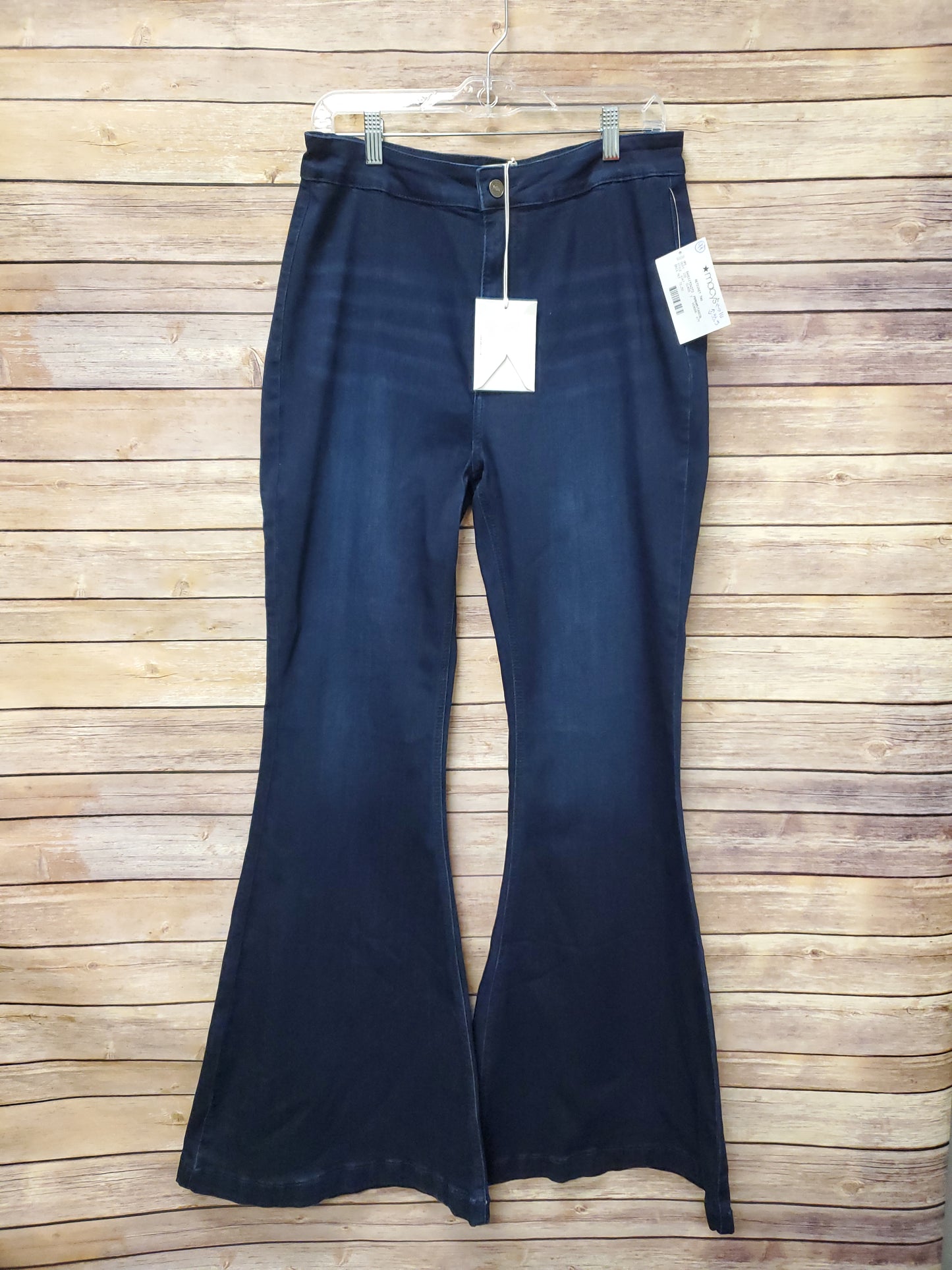 Kancan Bell Bottom Jeans. Size 15/31. NWT. #97