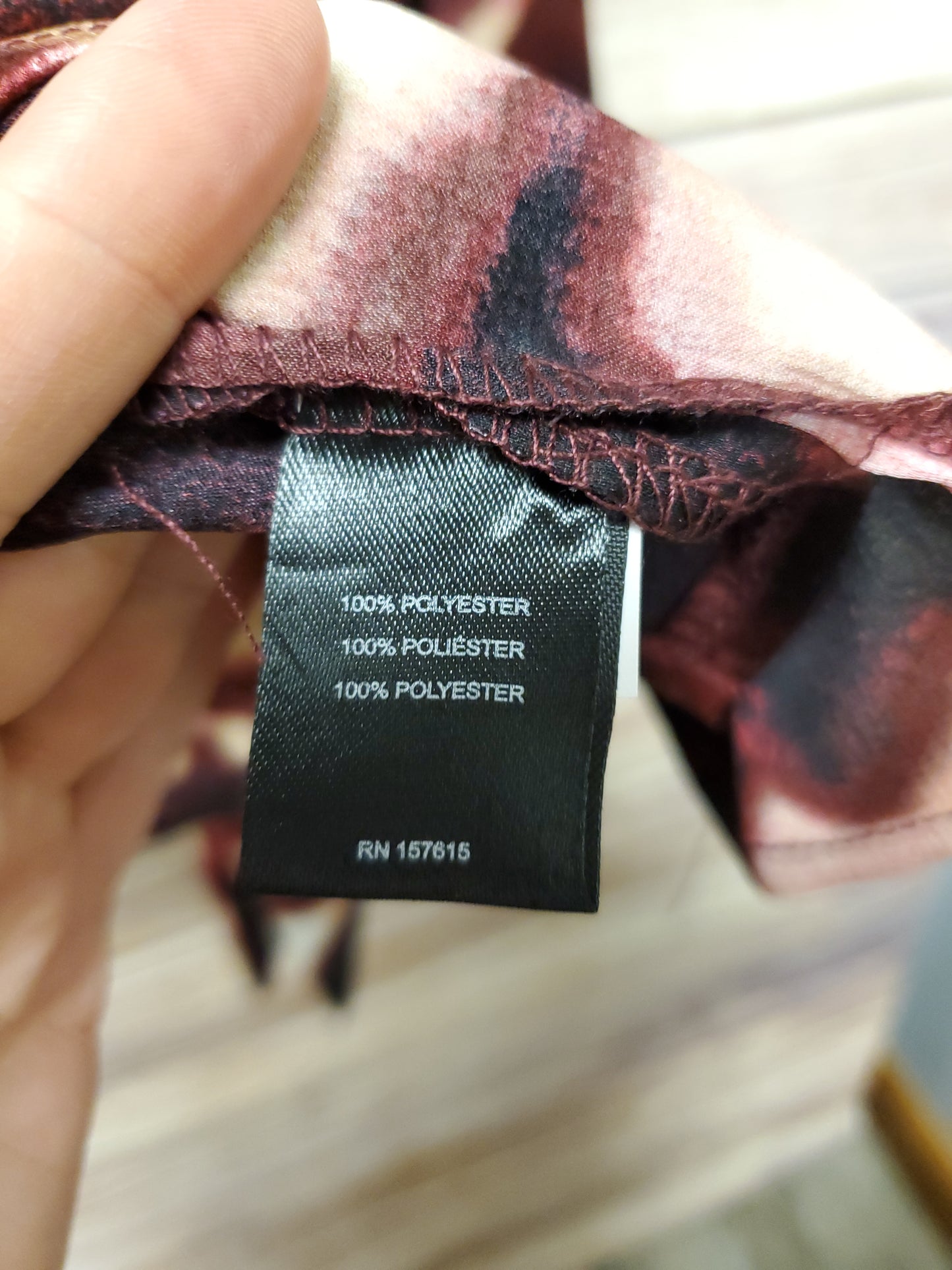 Tahari Burgendy Printed Blouse. Size XL. NWT. #97