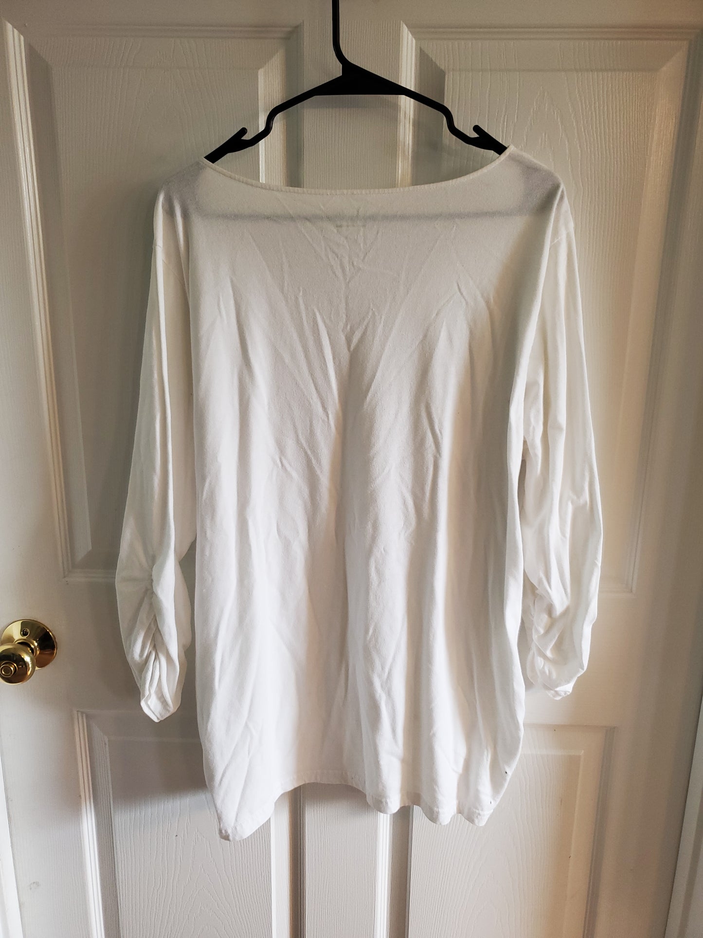 Basic Editions White 3/4 Sleeve Blouse w/ Sequin Neckline. Size 2XL. #68