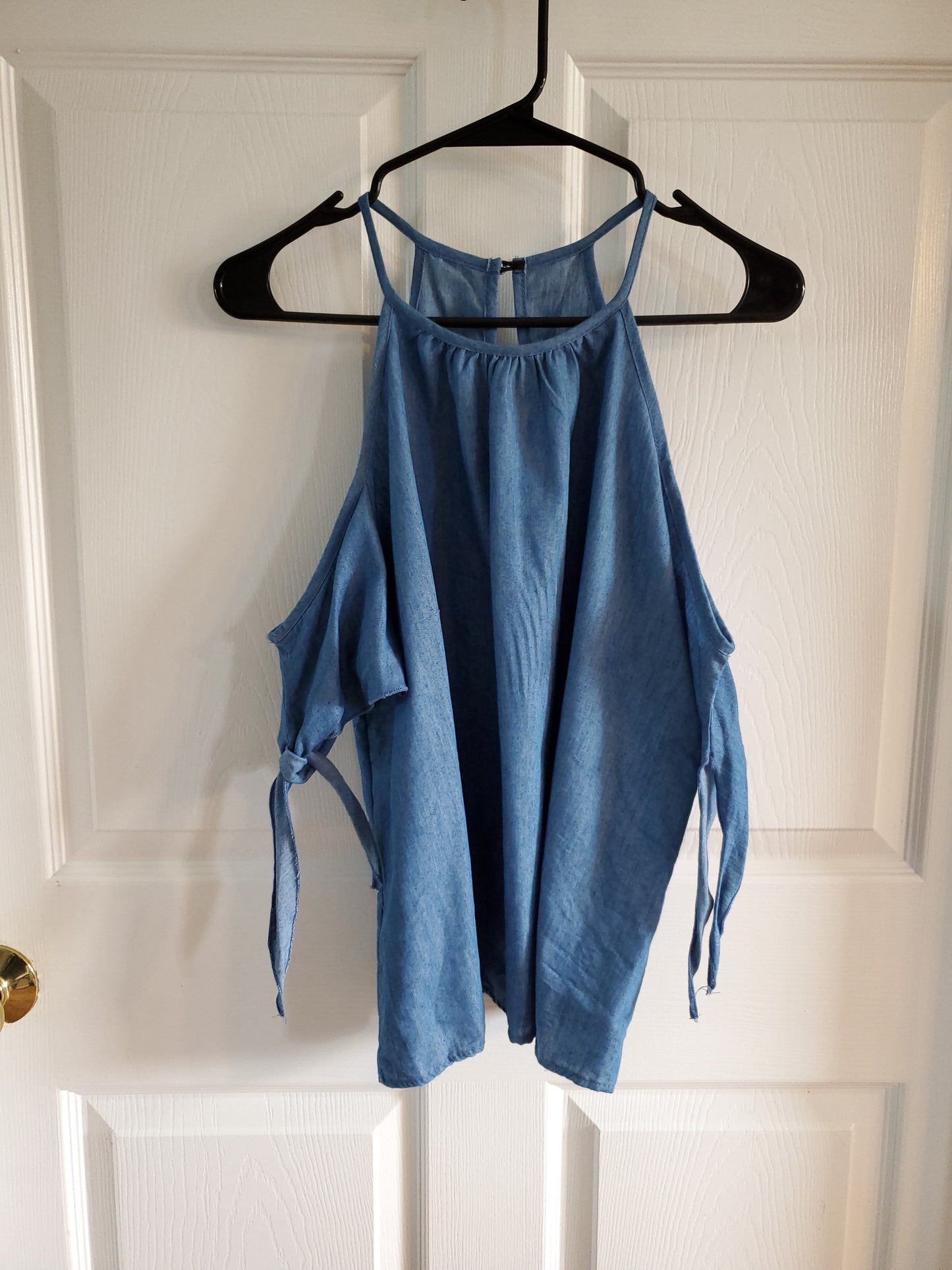 Charlotte Russe Denim Cold Shoulder Blouse. Size M. #68