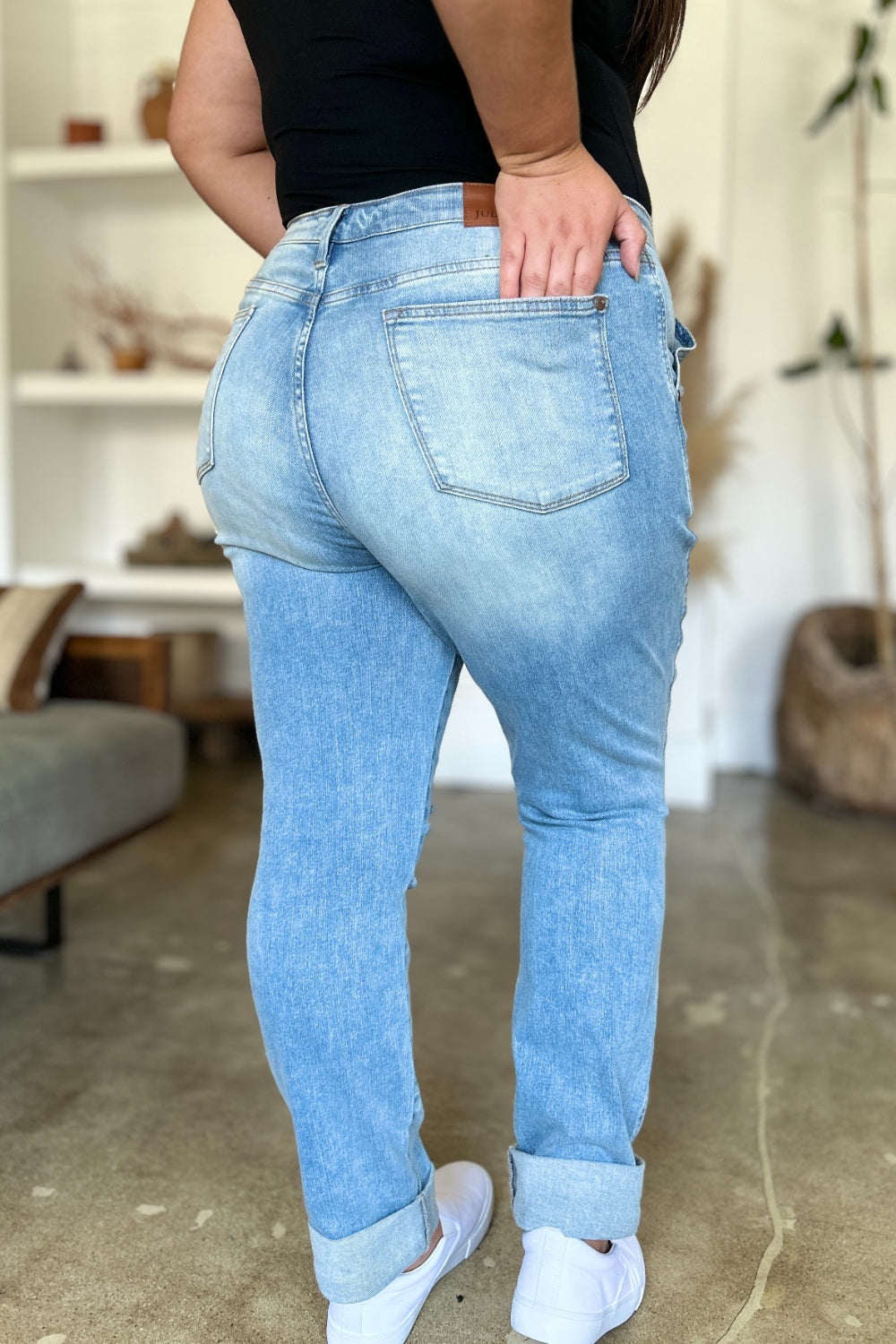 Judy Blue, Distressed Straight Jeans. Inseam 29" - Scarlett's Riverside Boutique