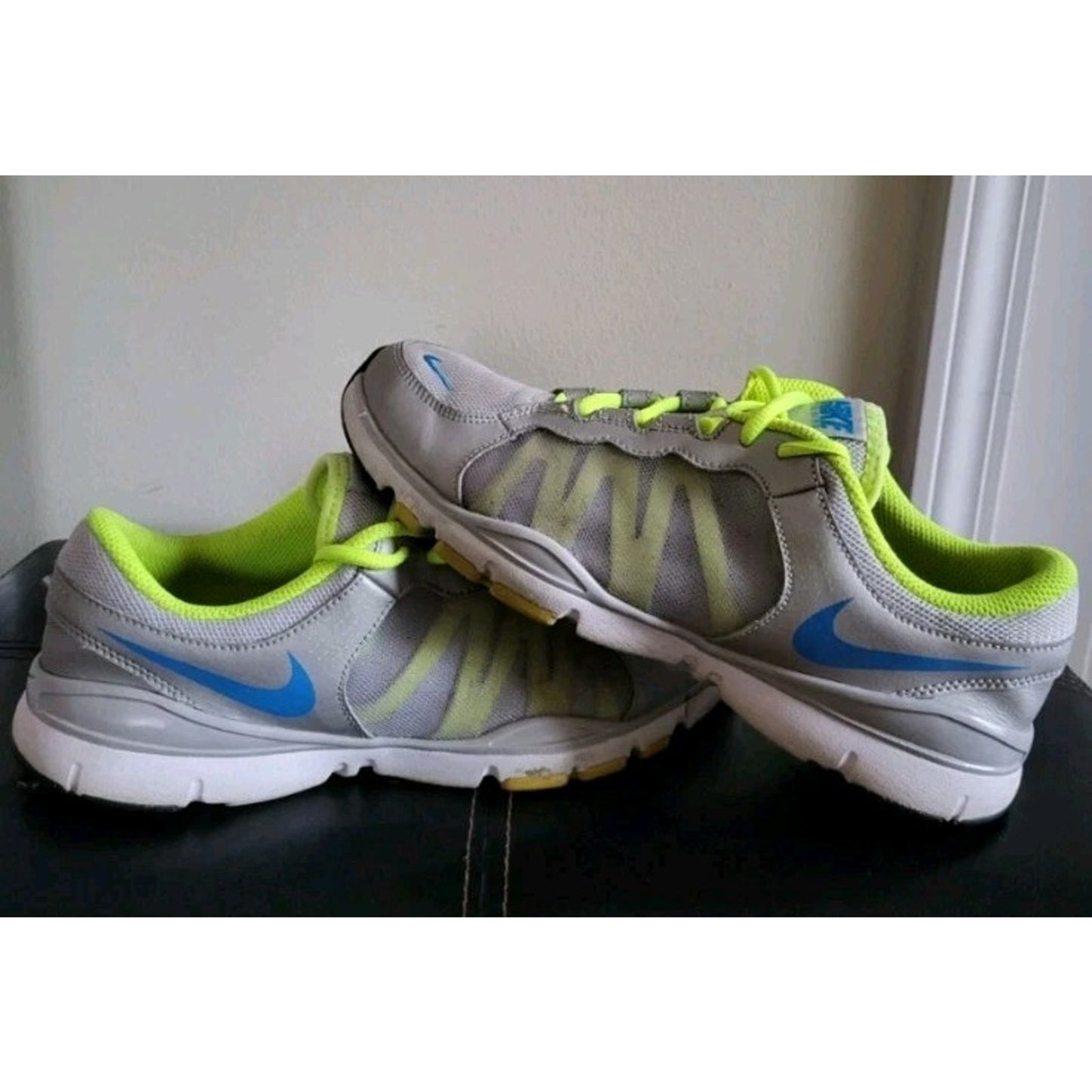 Nike Flex 2012 Run Women’s Size 7.5 Gray Blue Volt Running Shoes Sneakers 511331