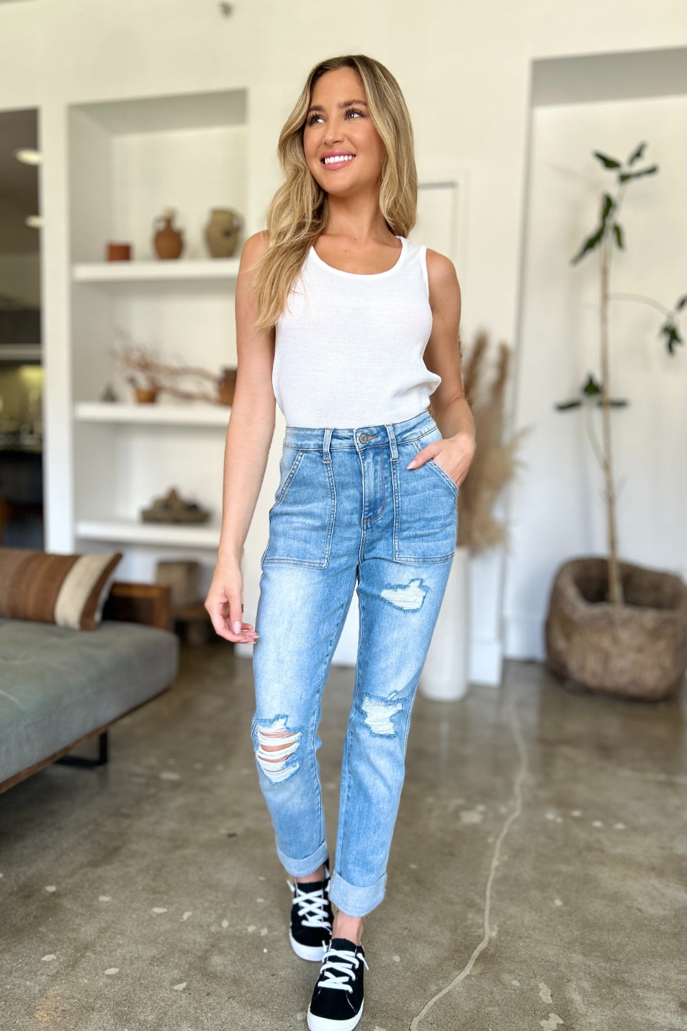 Judy Blue, Distressed Straight Jeans. Inseam 29" - Scarlett's Riverside Boutique