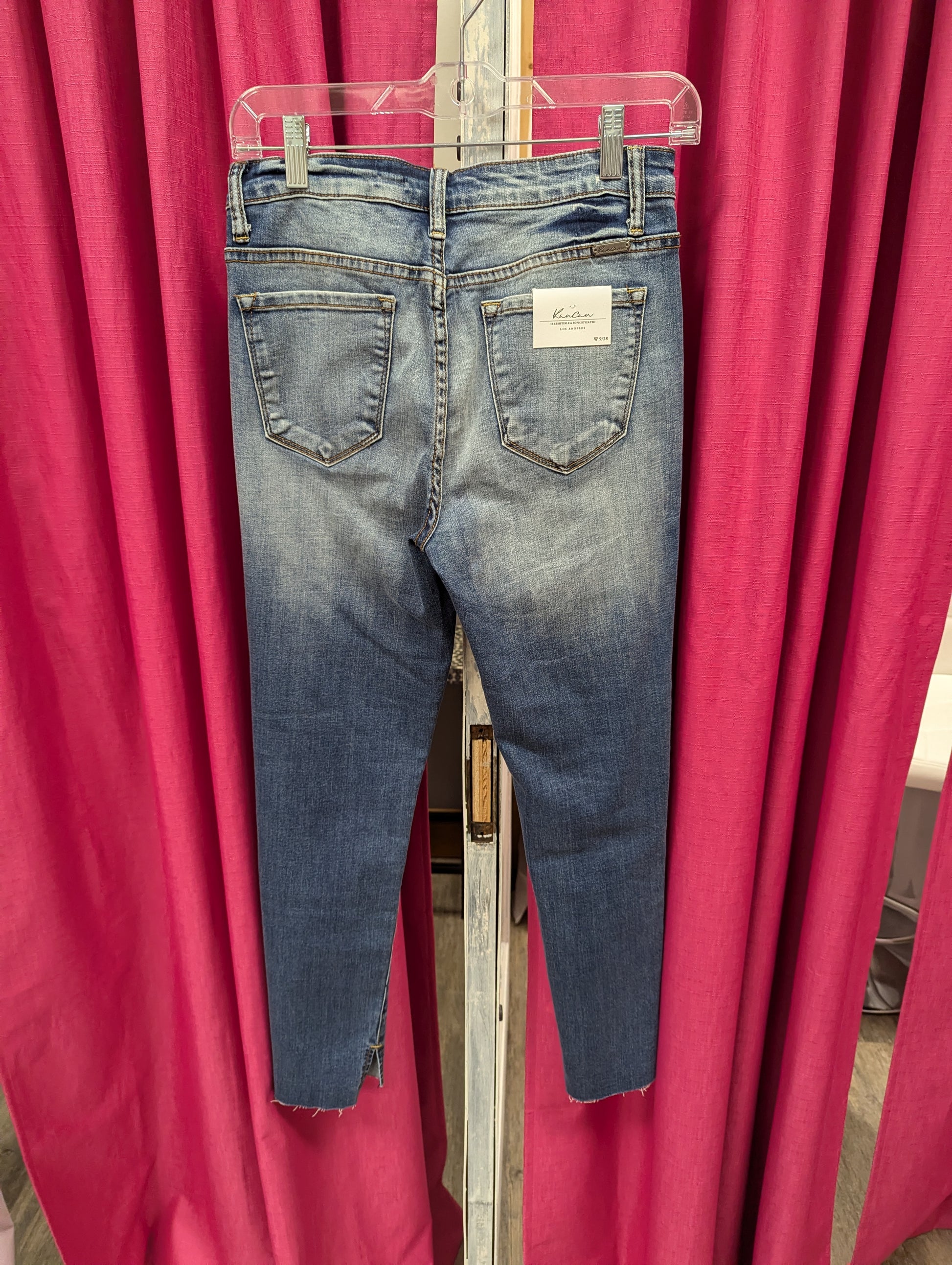 NWTs, size 9 skinny distressed kancan's - Scarlett's Riverside Boutique