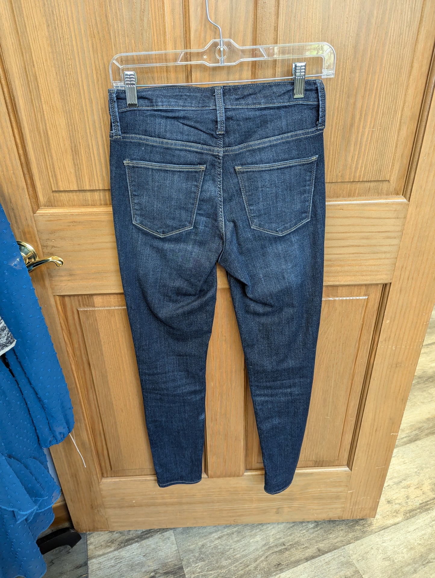 Universal thread dark wash jeans size. RS 37 - Scarlett's Riverside Boutique