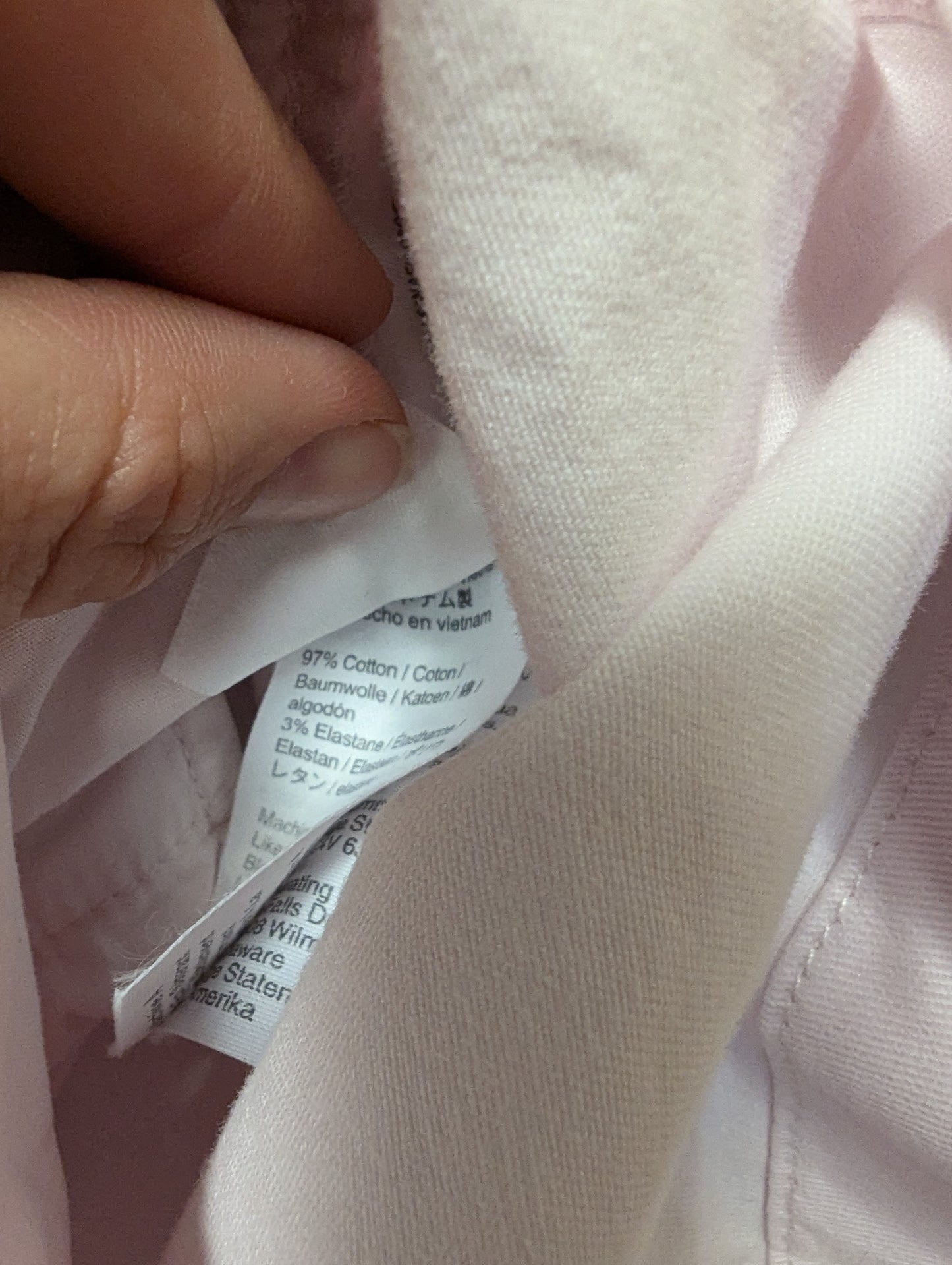 J Crew light pink shorts. 97% cotton. Size 4. RS 65 - Scarlett's Riverside Boutique