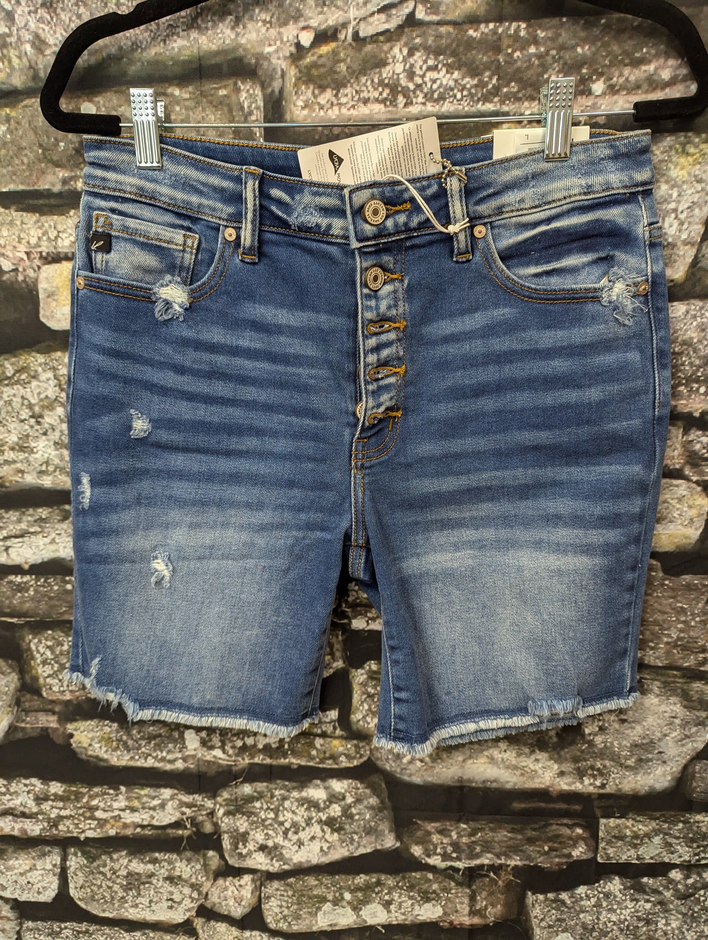 Kancan bermuda shorts. Size L - Scarlett's Riverside Boutique