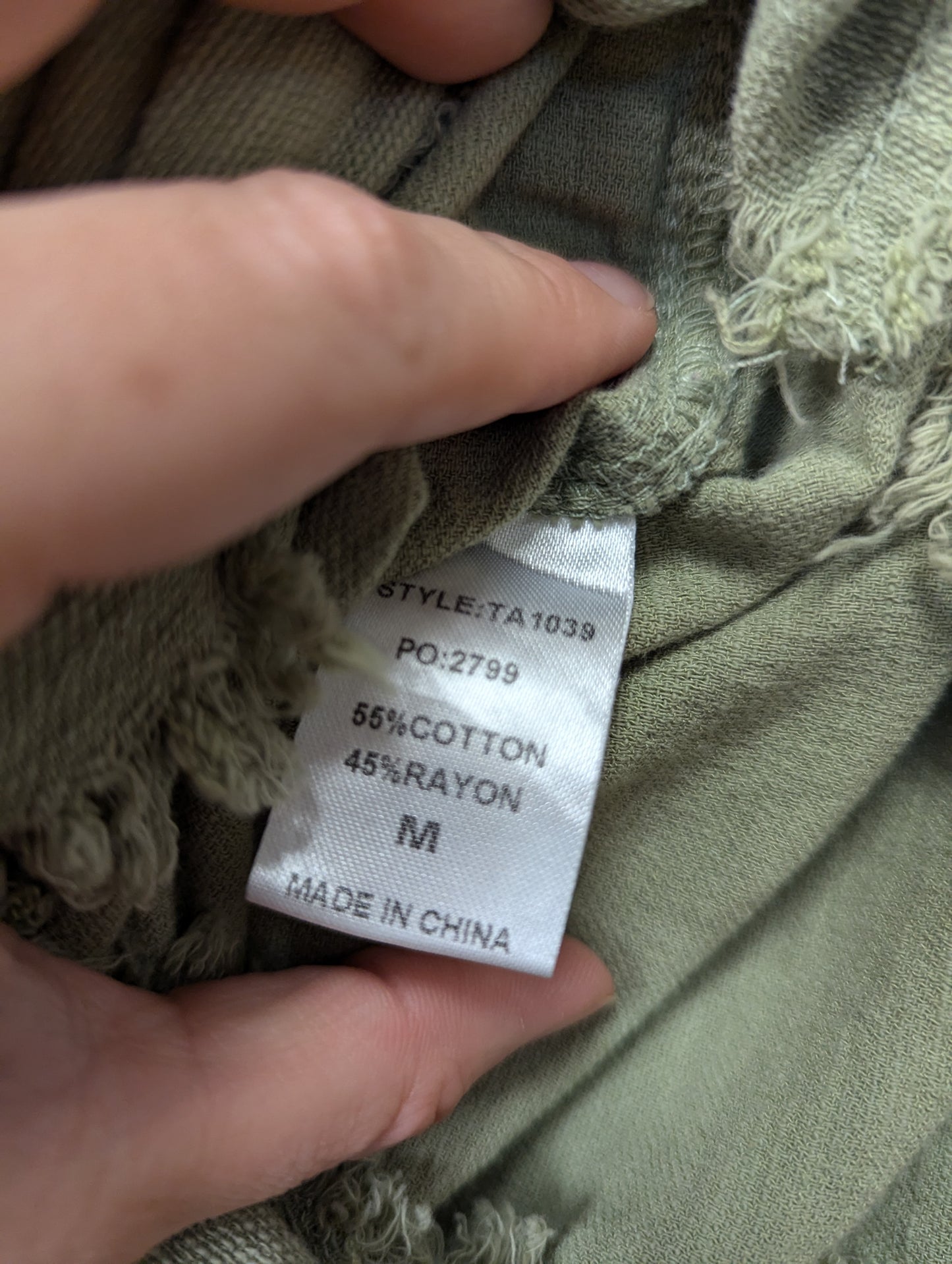 Green linen shorts. Size M. RS 51 - Scarlett's Riverside Boutique