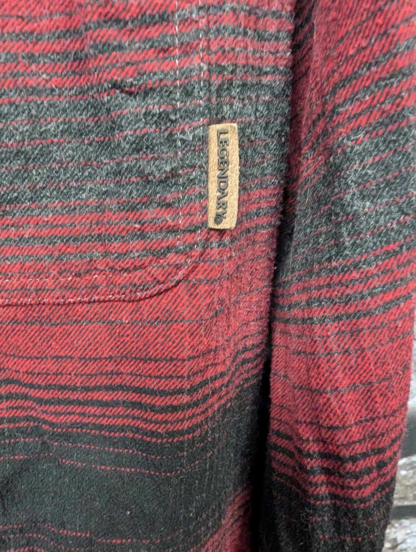 Legendary whitetails flannel top. Size L RS 5 - Scarlett's Riverside Boutique