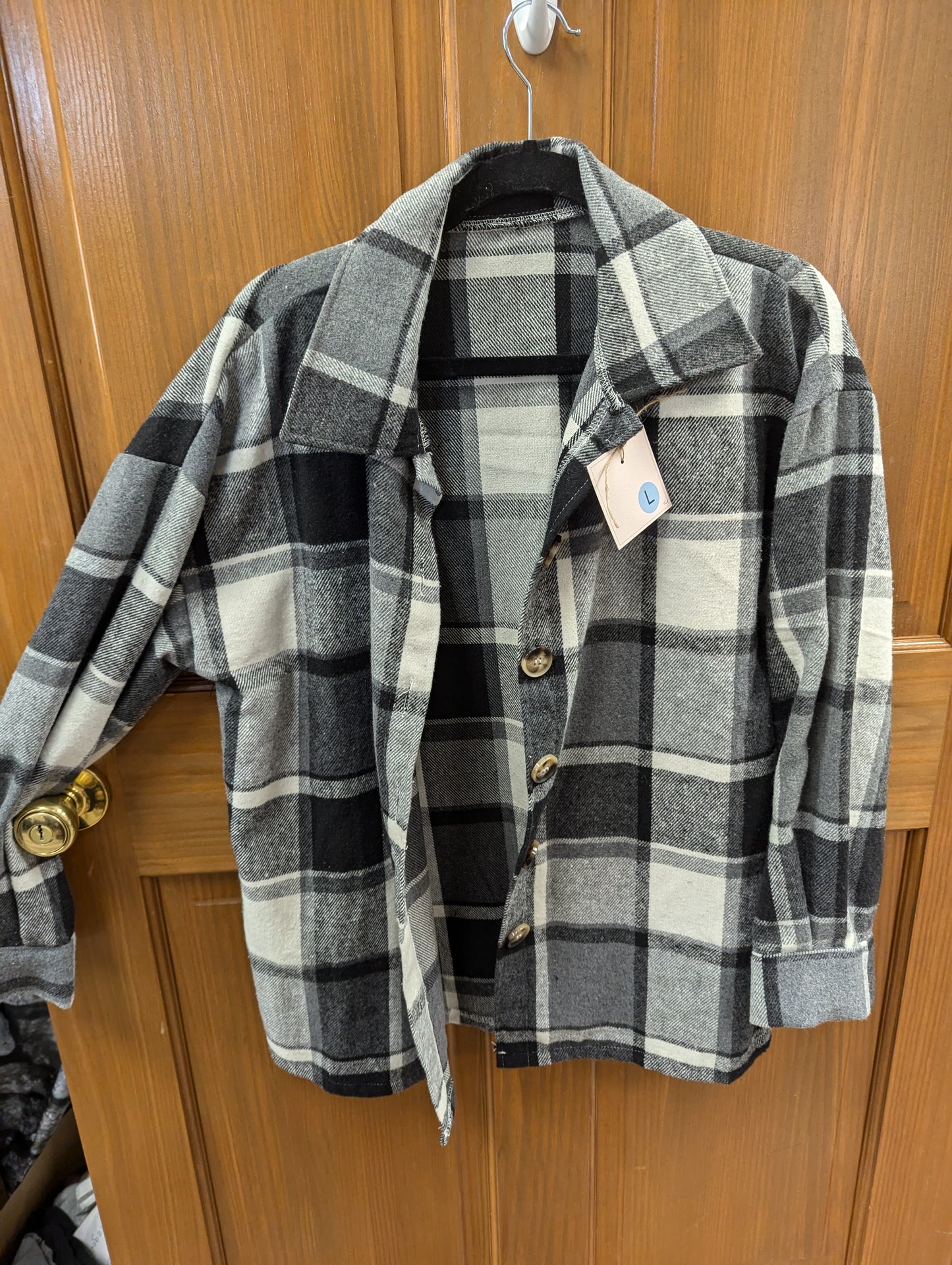 Black and white shackets - Scarlett's Riverside Boutique