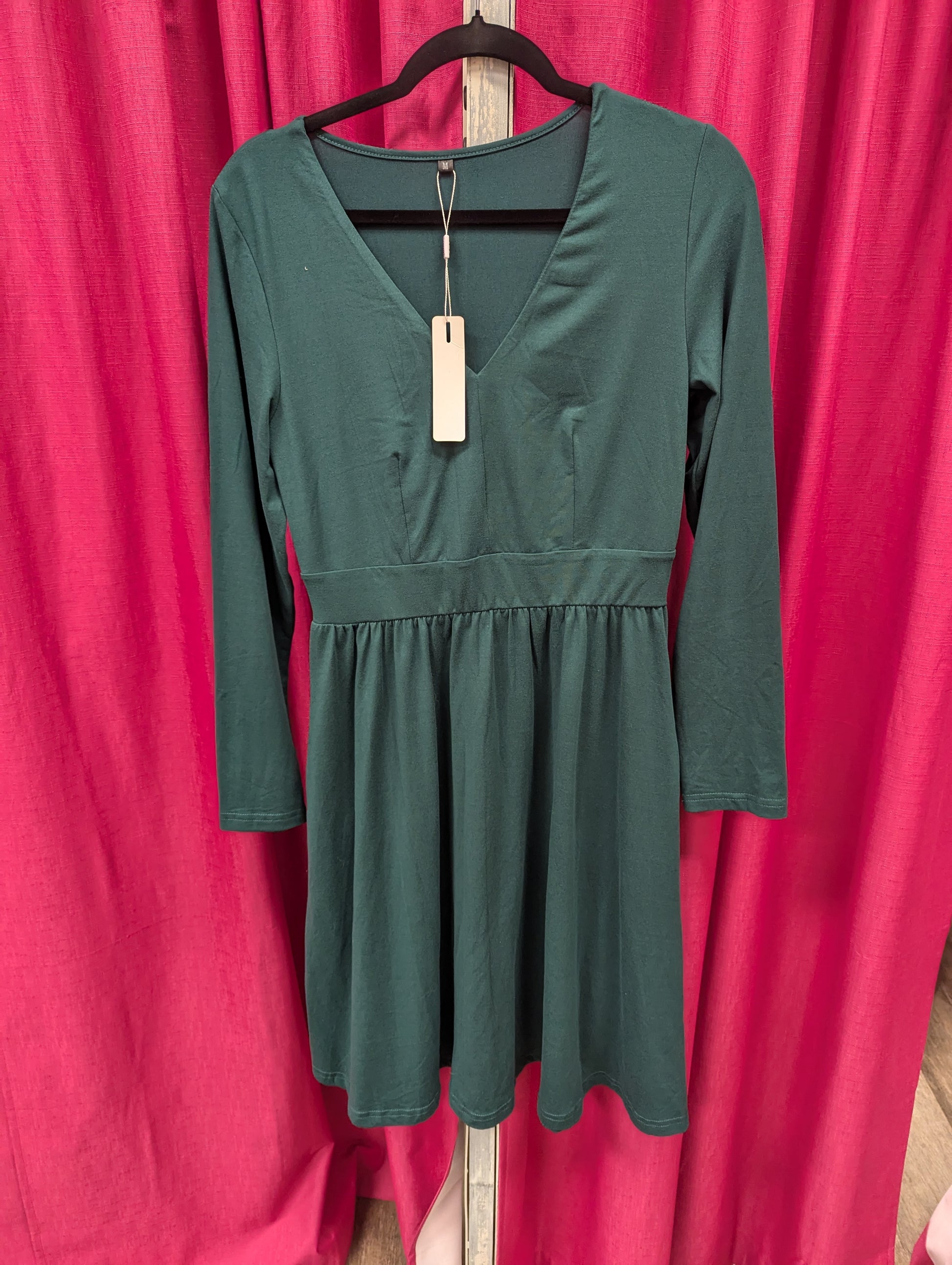 Green long sleeve dress size M - Scarlett's Riverside Boutique