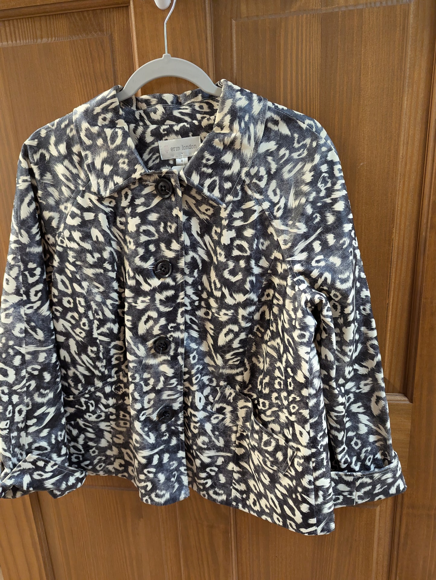 Erin London Animal Print Jacket. Size M. RS 11 - Scarlett's Riverside Boutique