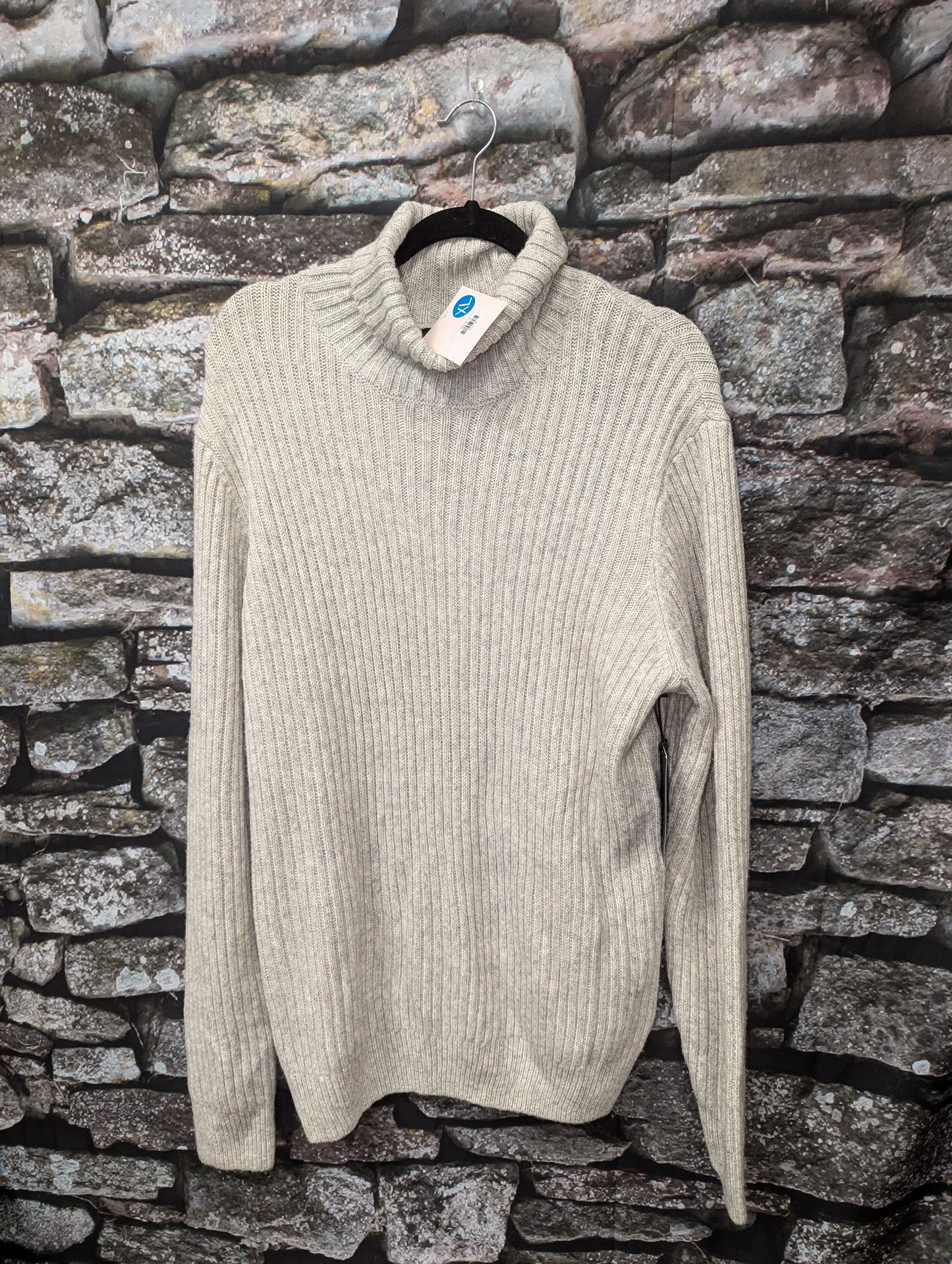 Harrison Davis sweater size XL - Scarlett's Riverside Boutique