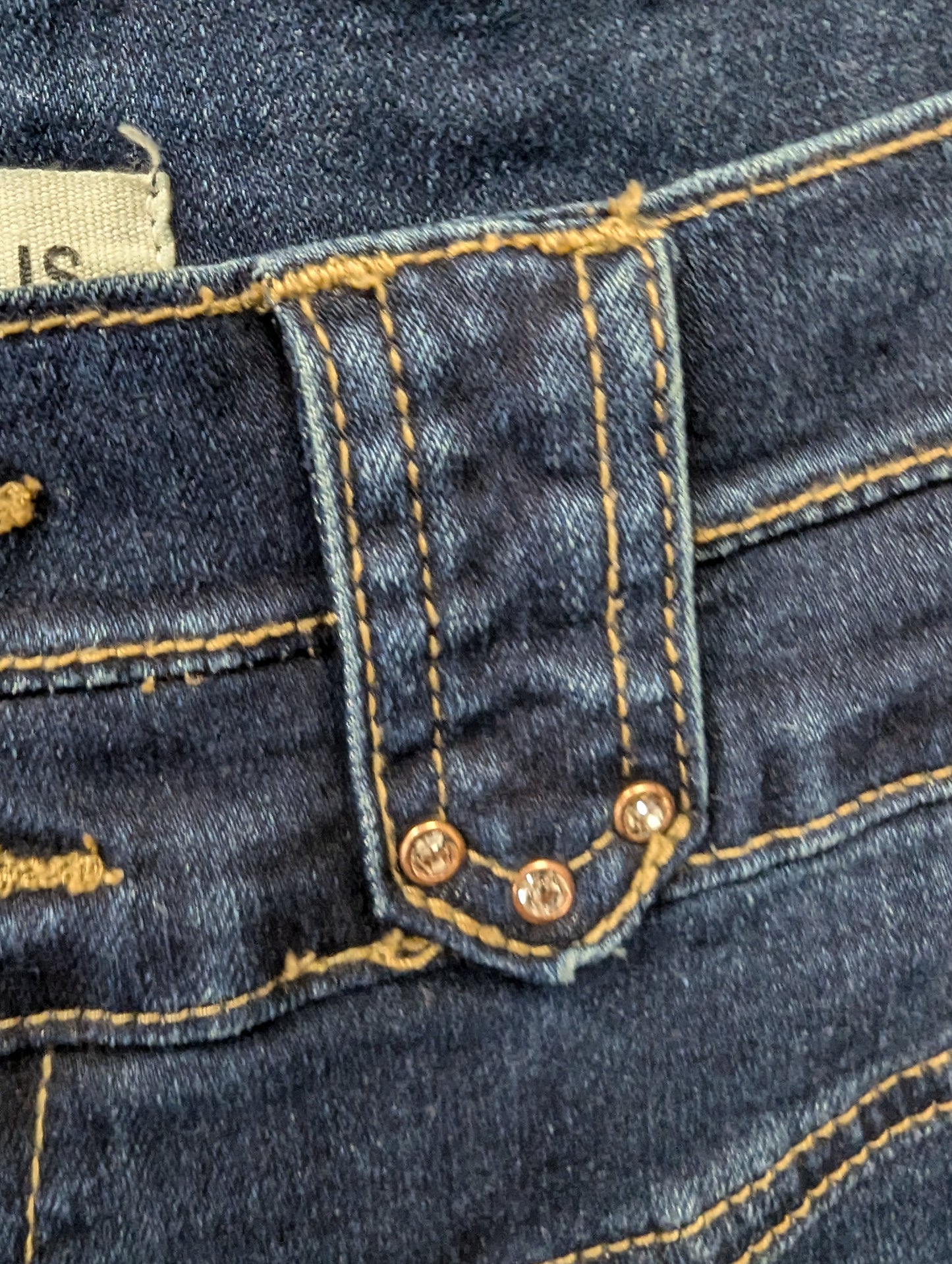 Rhinestone accent straight leg jeans. Size 7. RS 86 - Scarlett's Riverside Boutique