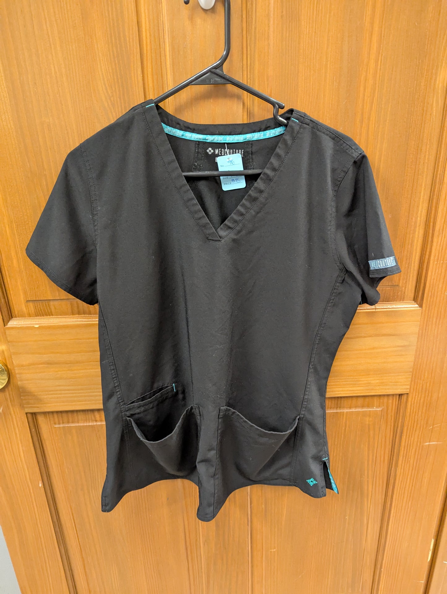 Medcouture scrub top size M RS 96
