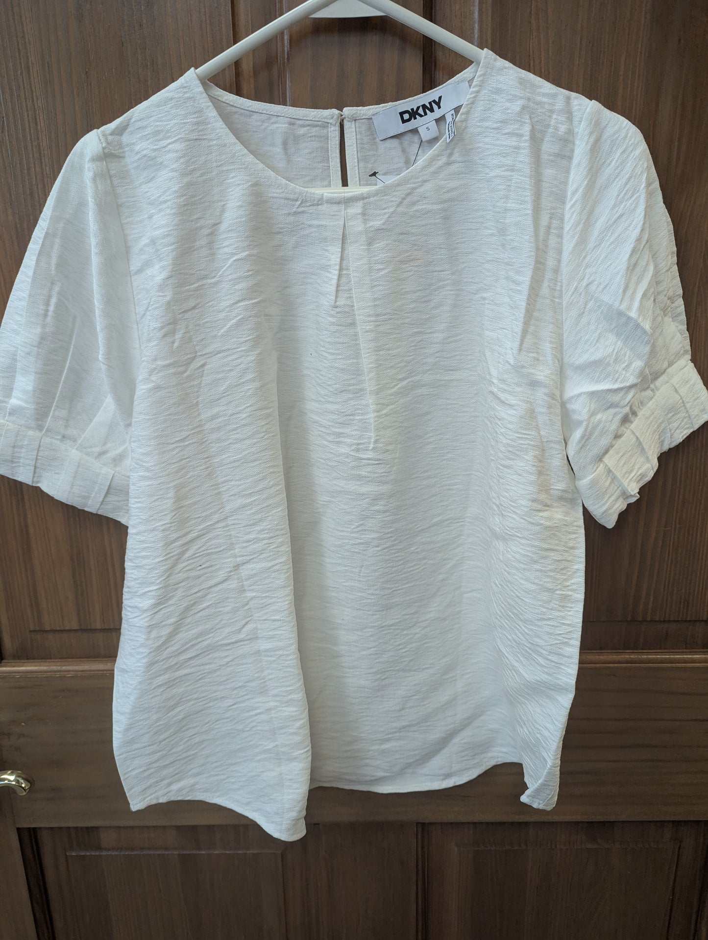 DKNY, Linen Drop Shoulder Short Sleeve Top. size S, # 97