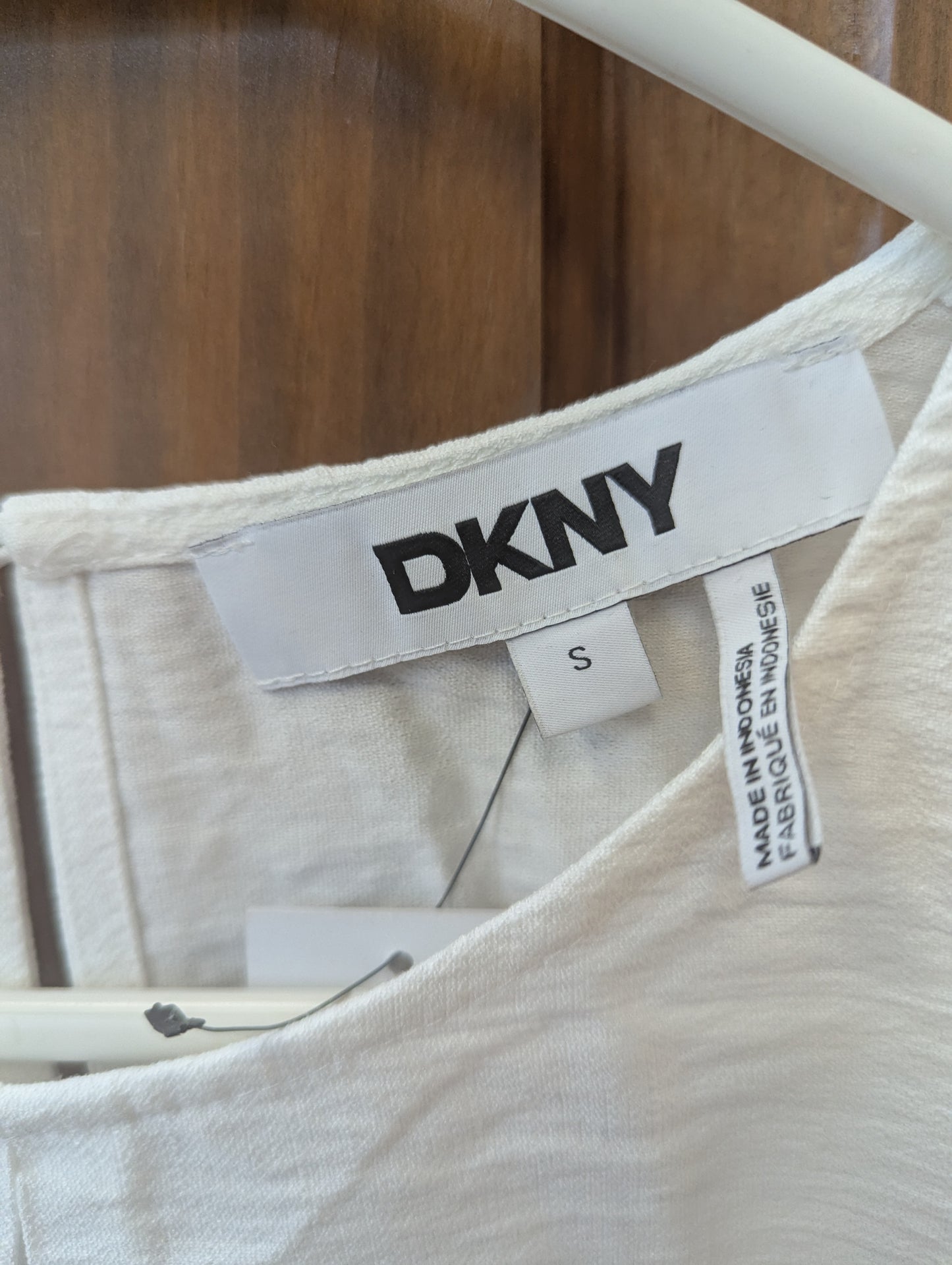 DKNY, Linen Drop Shoulder Short Sleeve Top. size S, # 97