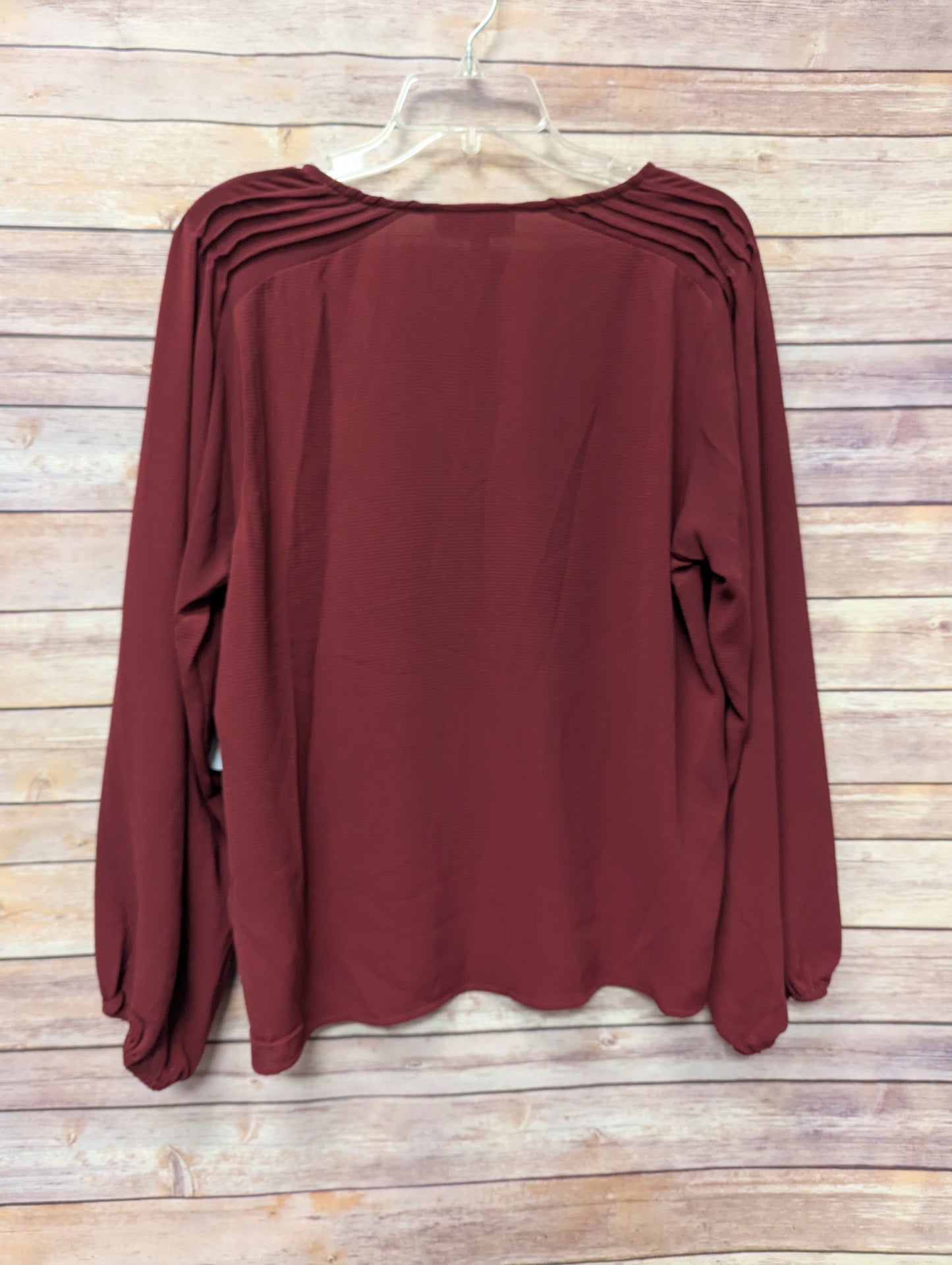 Cece wine long sleeve top. Size M. RS 97