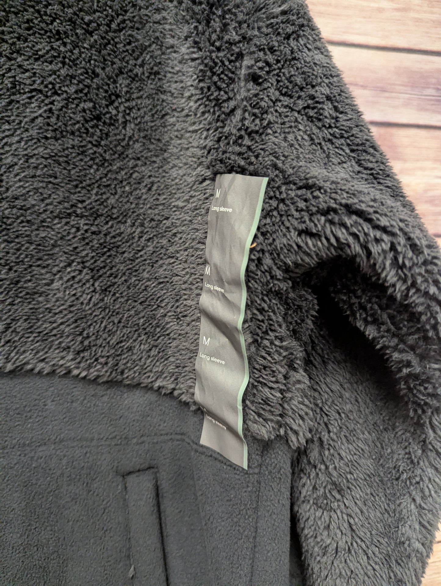 NWTs, All in motion black snap Sherpa. Size M