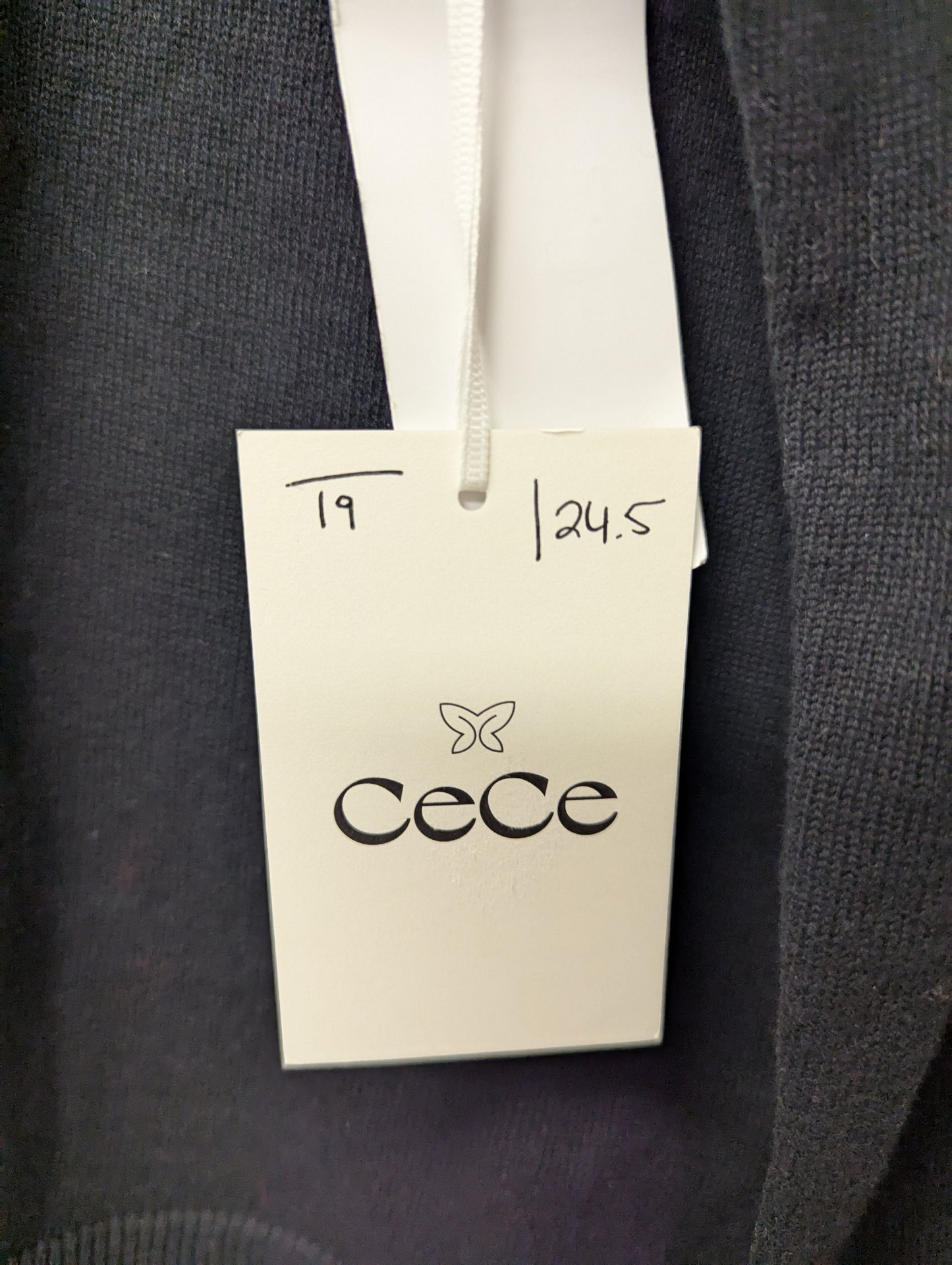 CeCe
Peter-Pan Collar Pullover Sweater. Size L #97